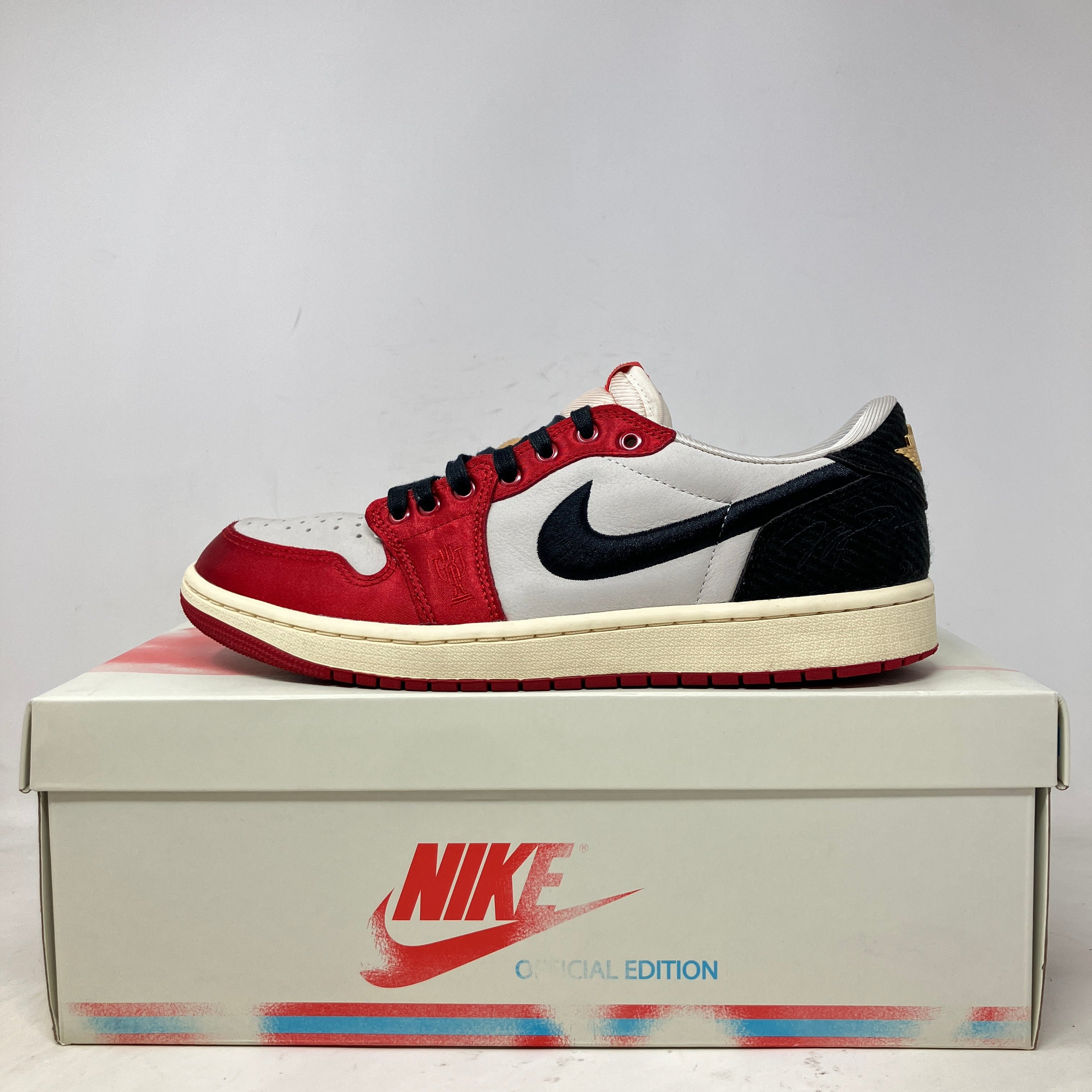 Jordan 1 Retro Low OG Trophy Room Rookie Card Away