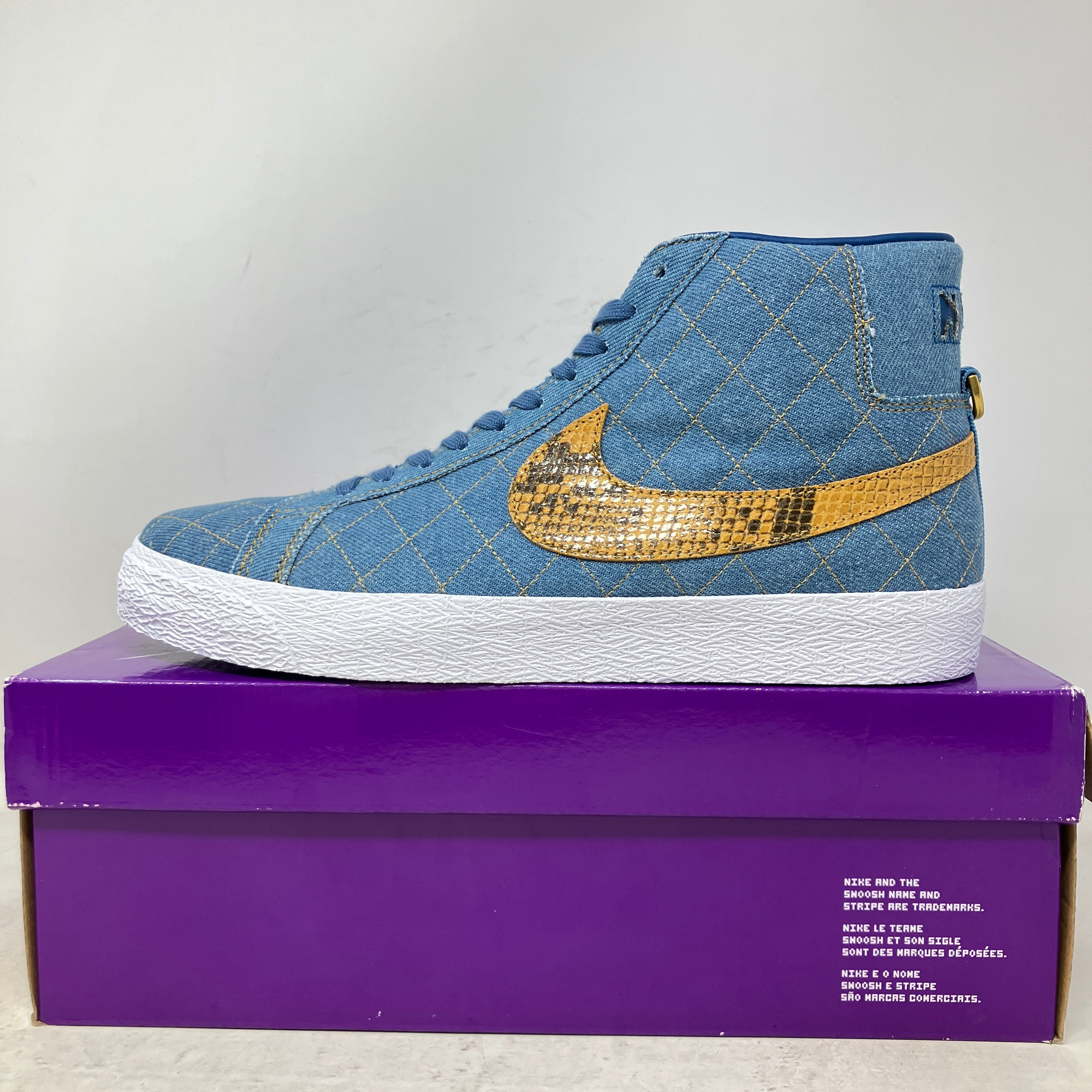 Nike SB Blazer Mid QS Supreme Denim