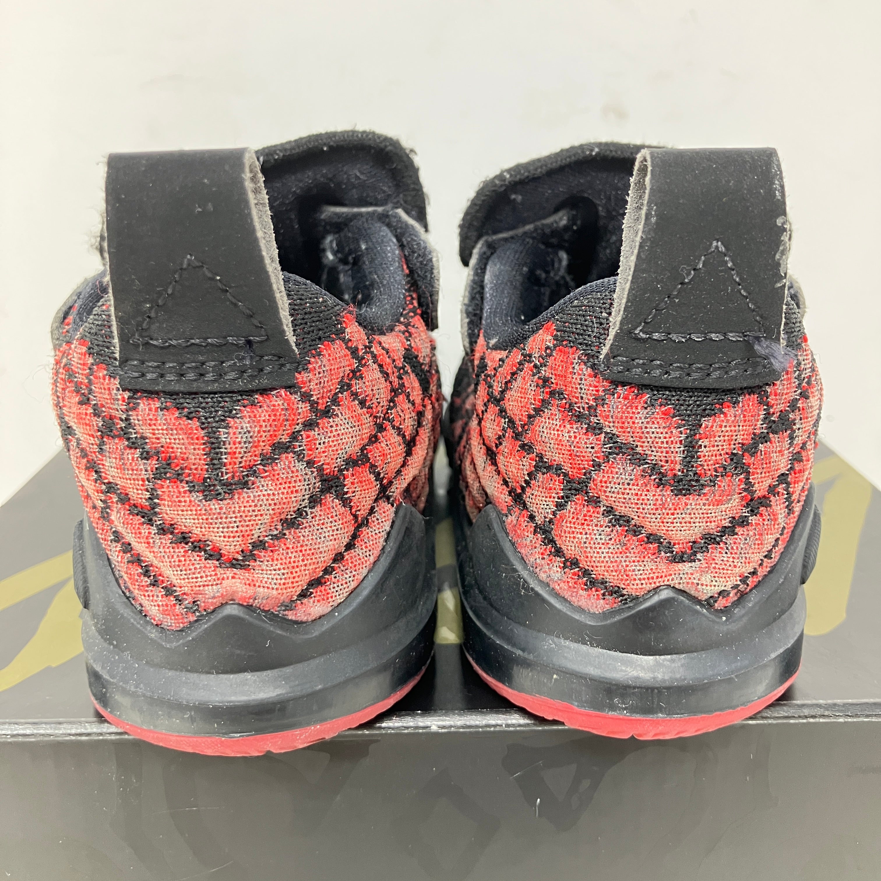 Nike LeBron 17 Infrared (TD)
