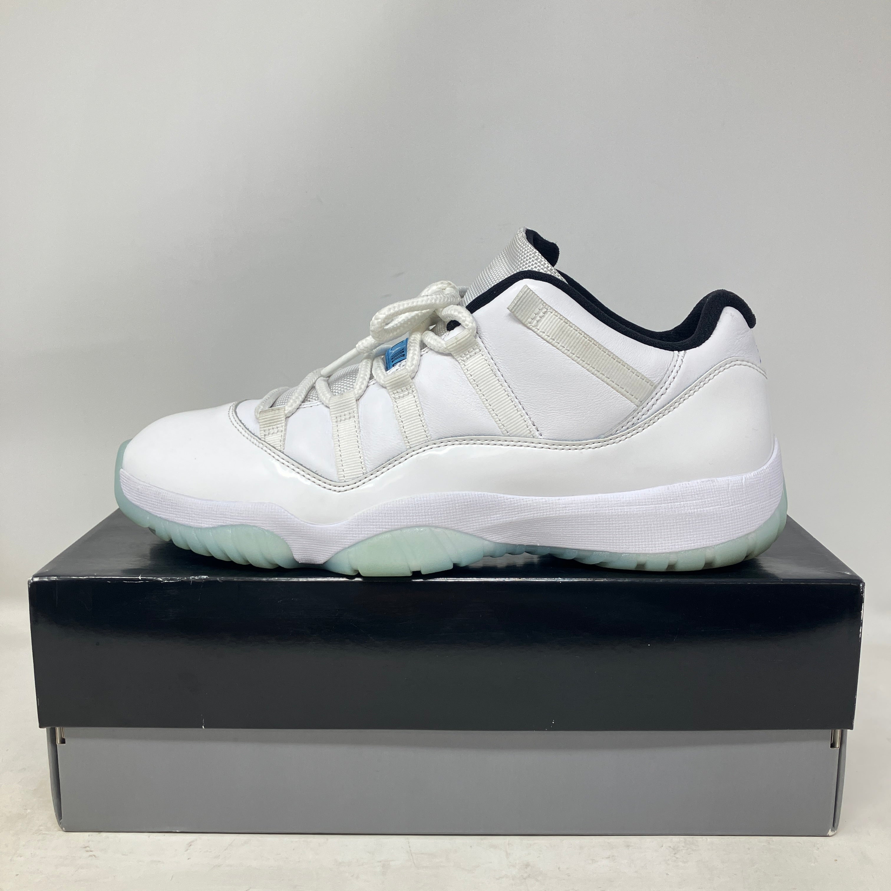Jordan 11 Retro Low Legend Blue