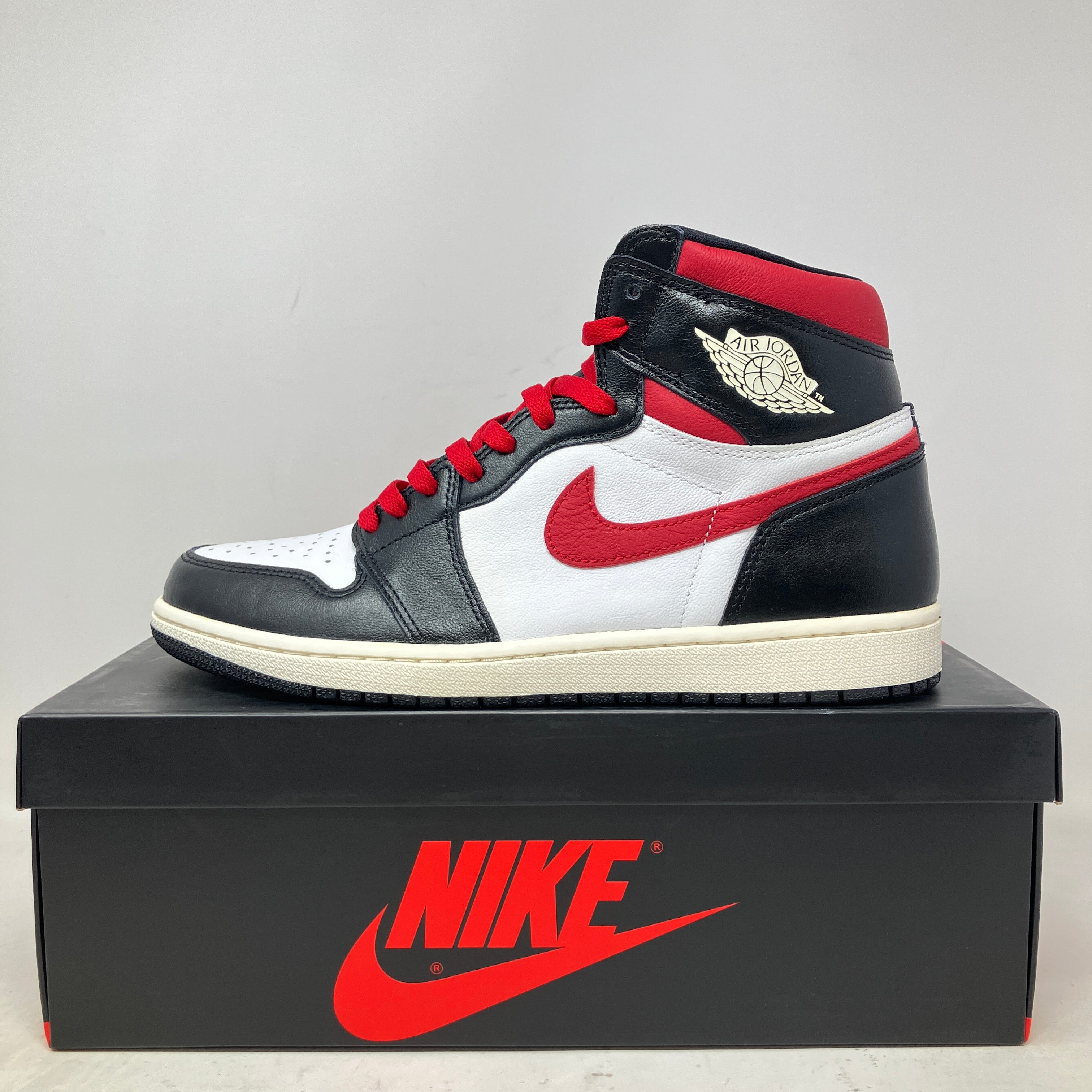 Jordan 1 Retro High Black Gym Red