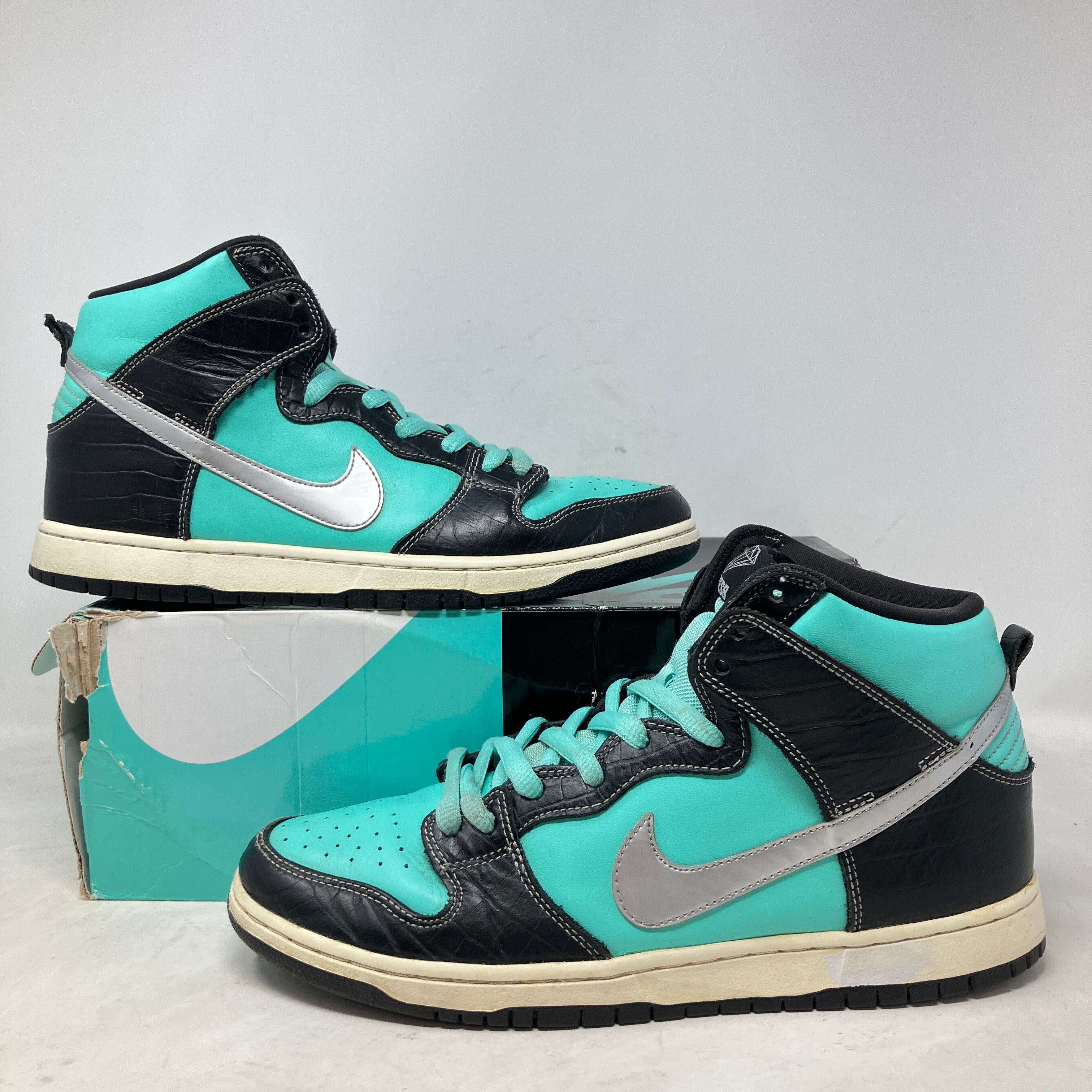 Nike SB Dunk High Diamond Supply Co.