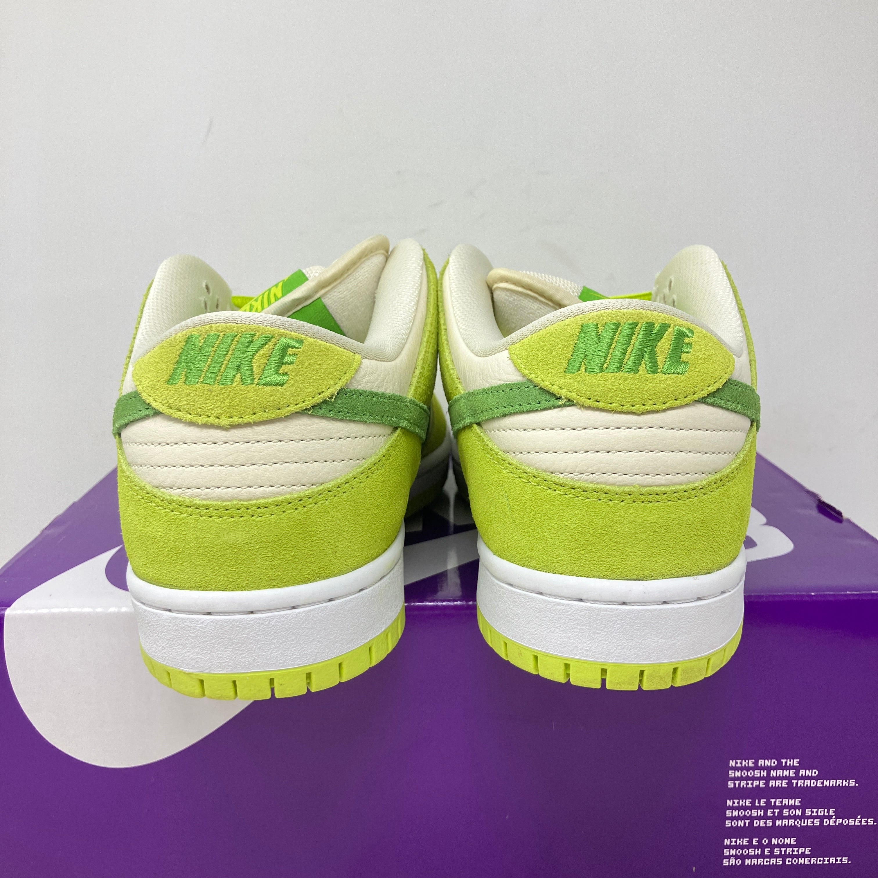 Nike SB Dunk Low Green Apple