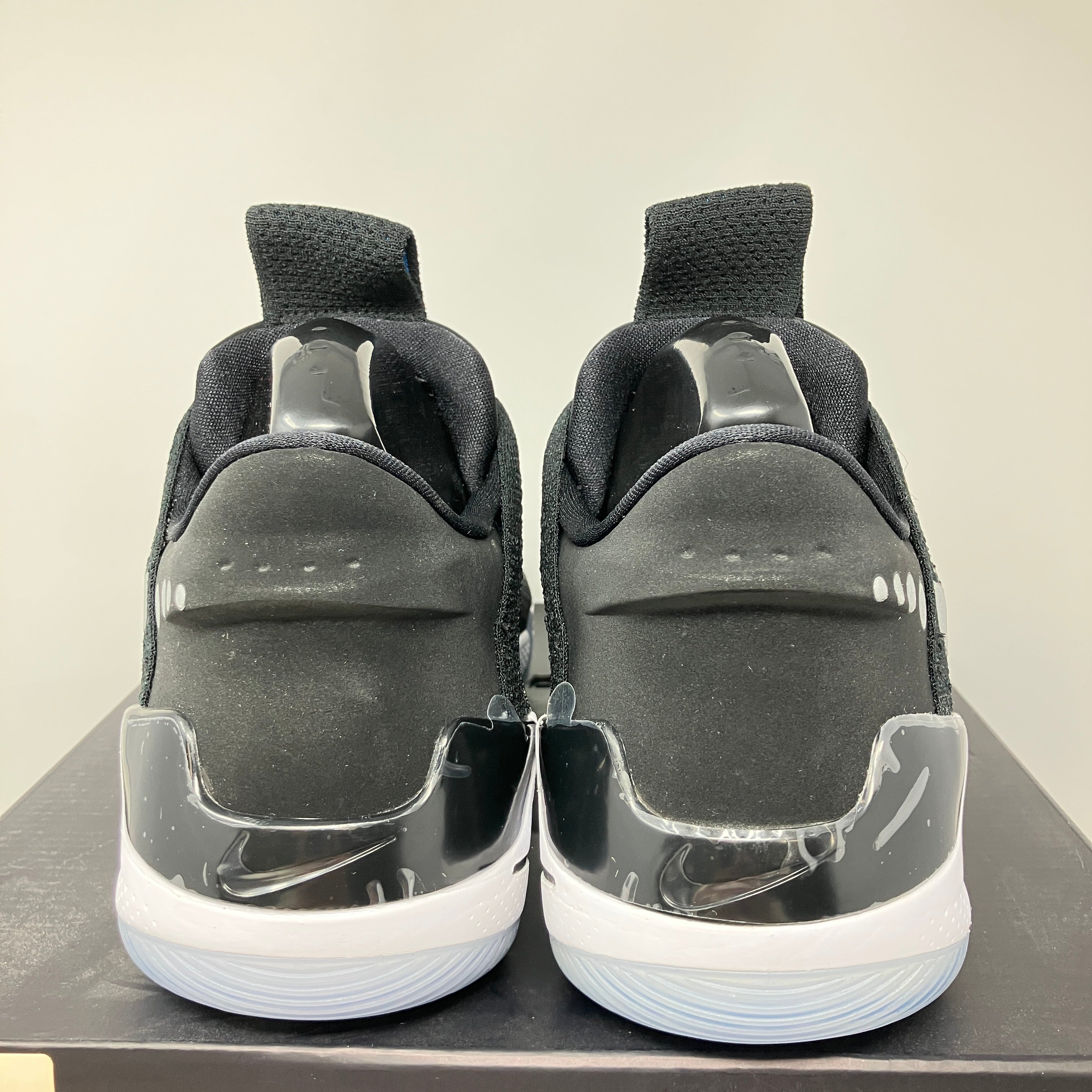 Nike Adapt BB Black Pure Platinum (US Charger)