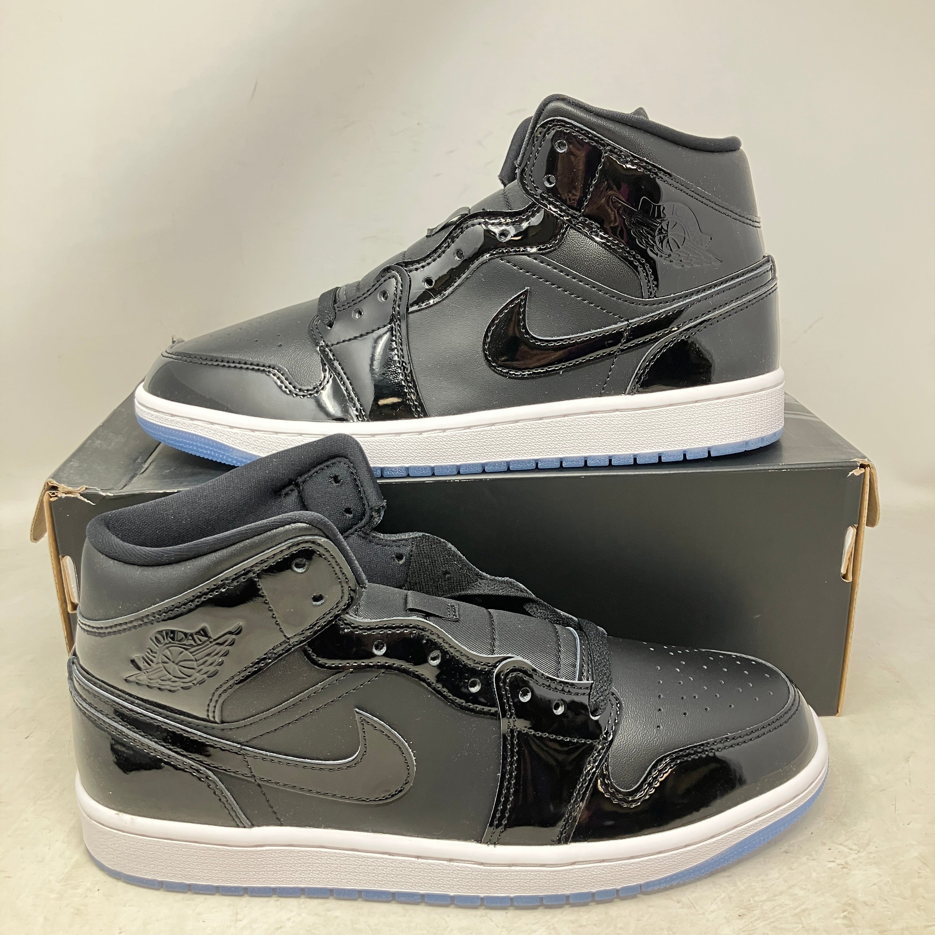 Jordan 1 Mid SE Space Jam