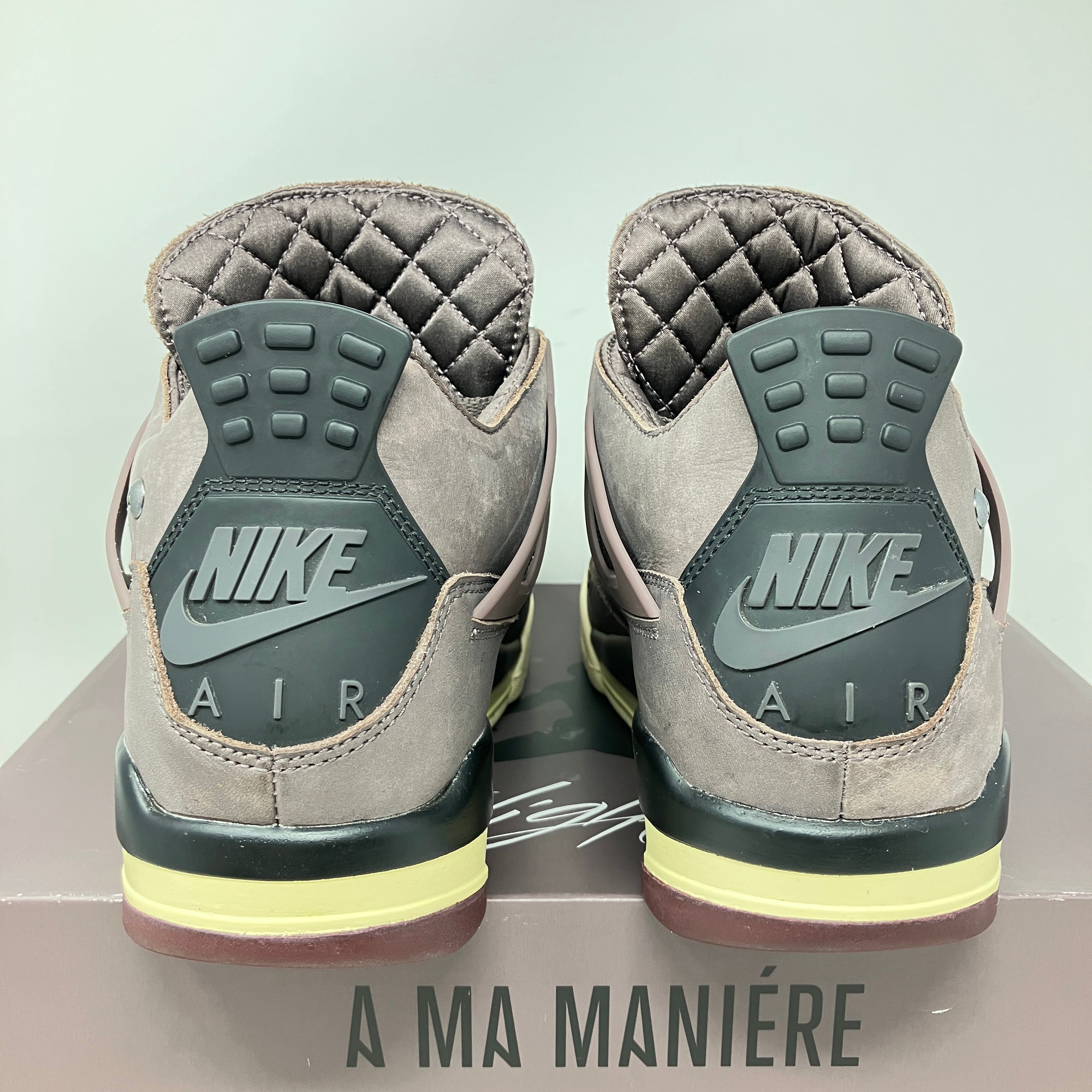 Jordan 4 Retro SP A Ma Maniére Violet Ore