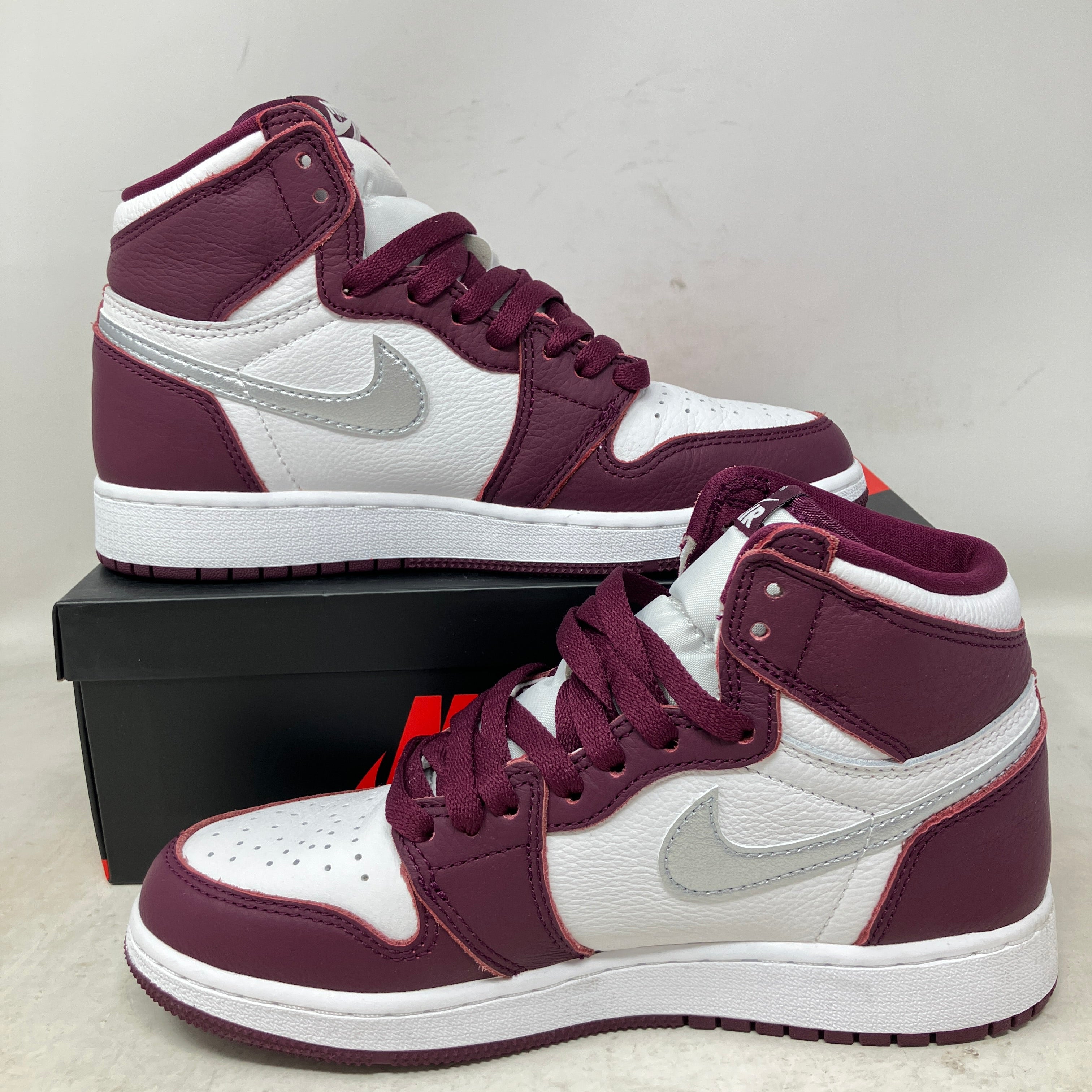 Jordan 1 Retro High OG Bordeaux (GS)
