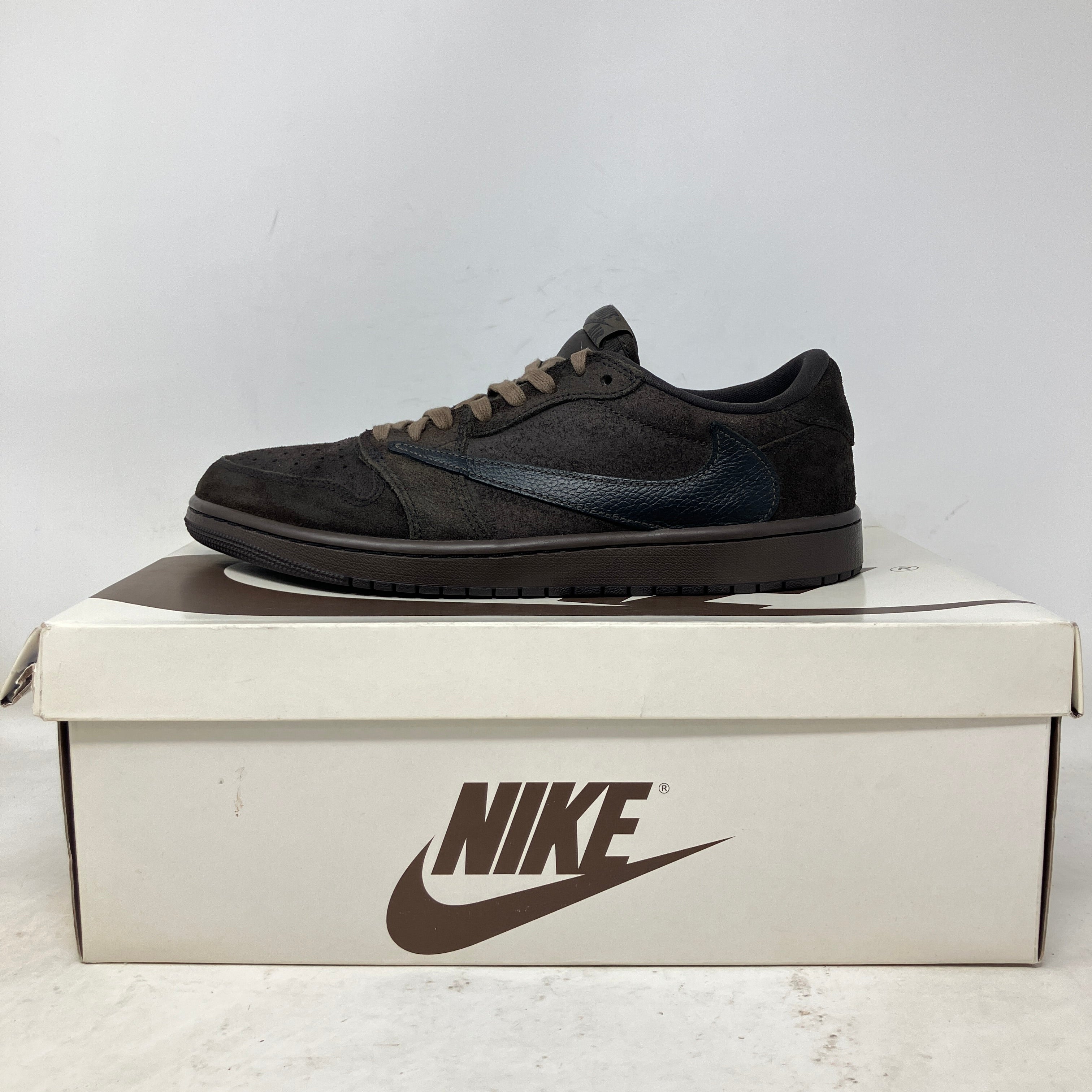 Jordan 1 Retro Low OG SP Travis Scott Velvet Brown