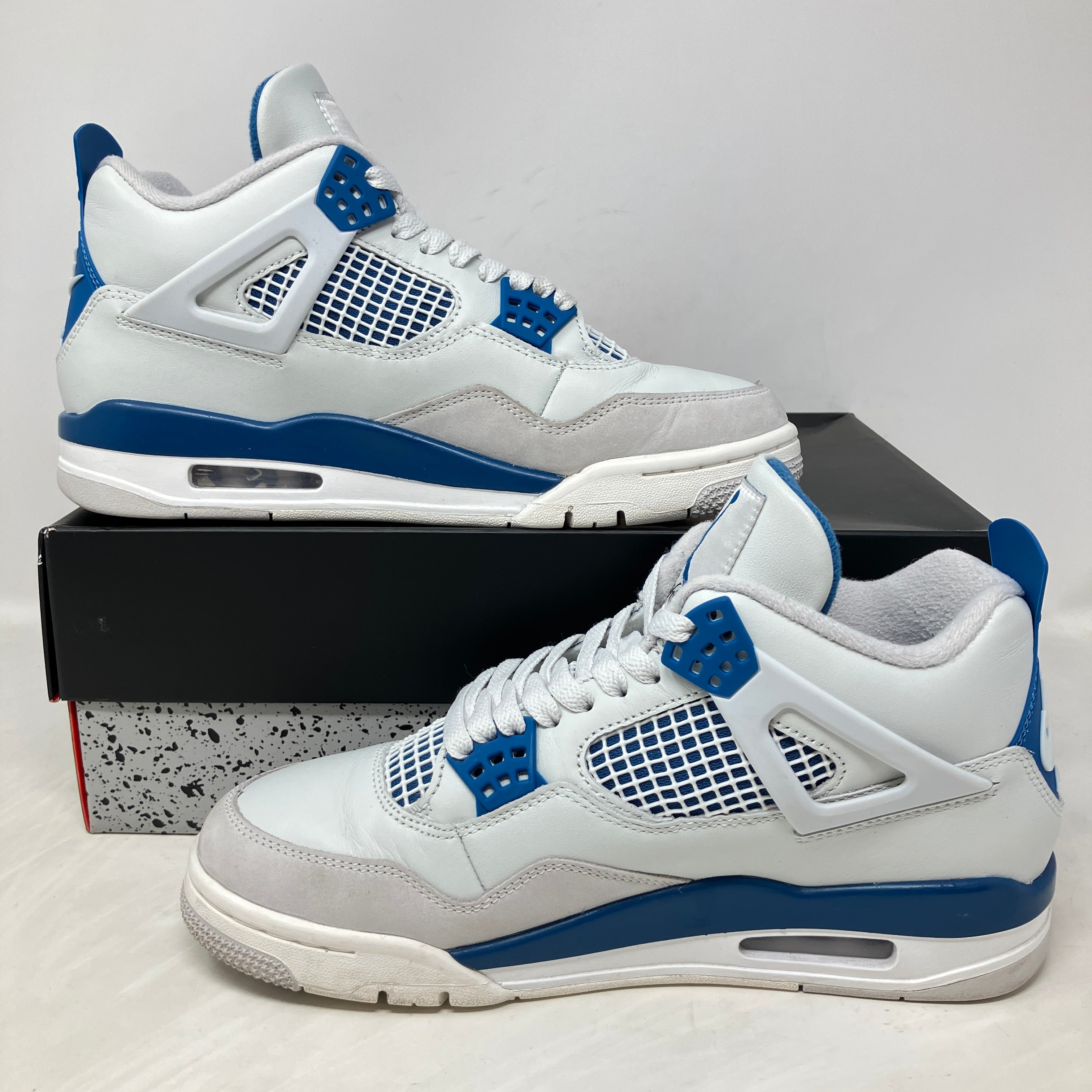 Jordan 4 Retro Military Blue (2024)