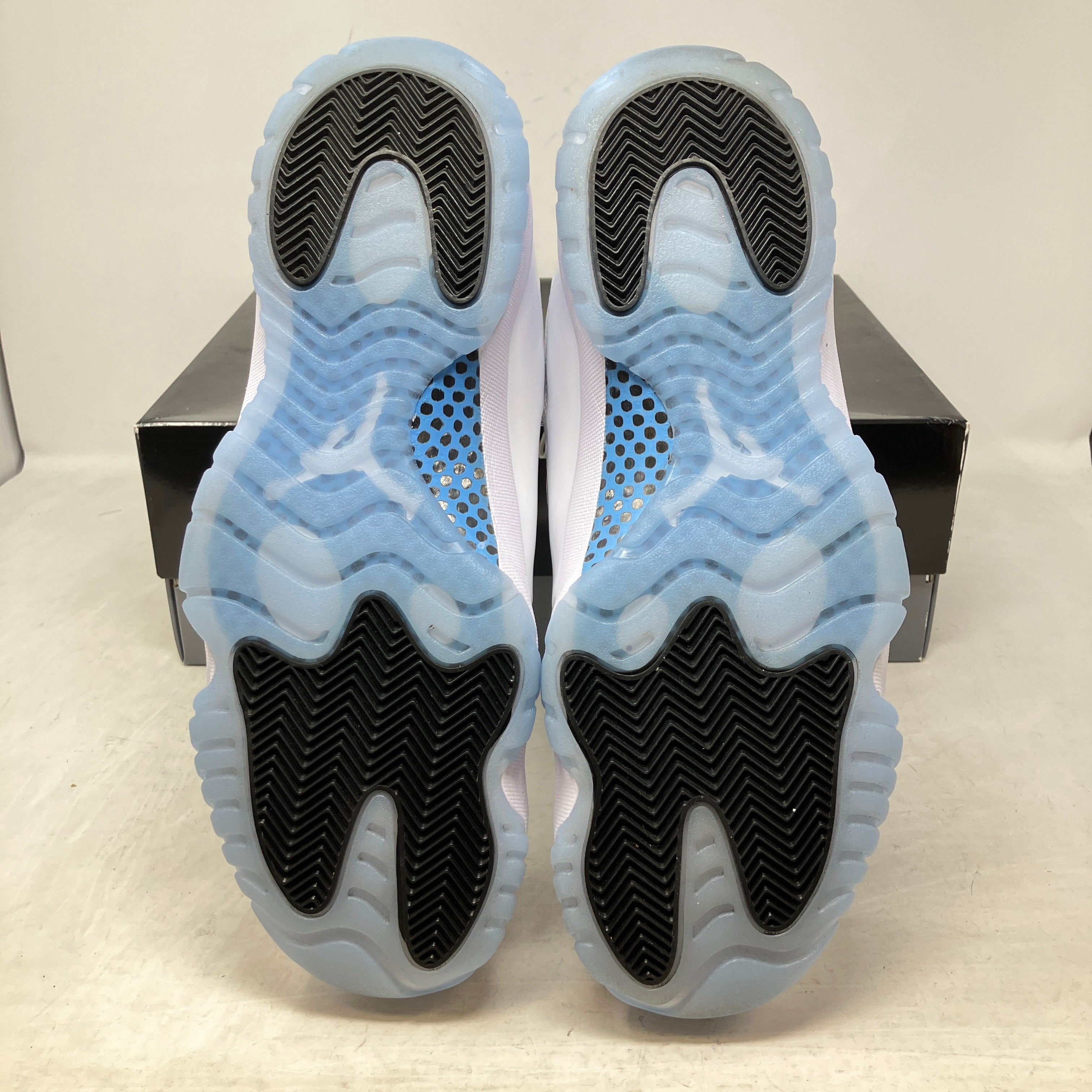 Jordan 11 Retro Legend Blue (2024)