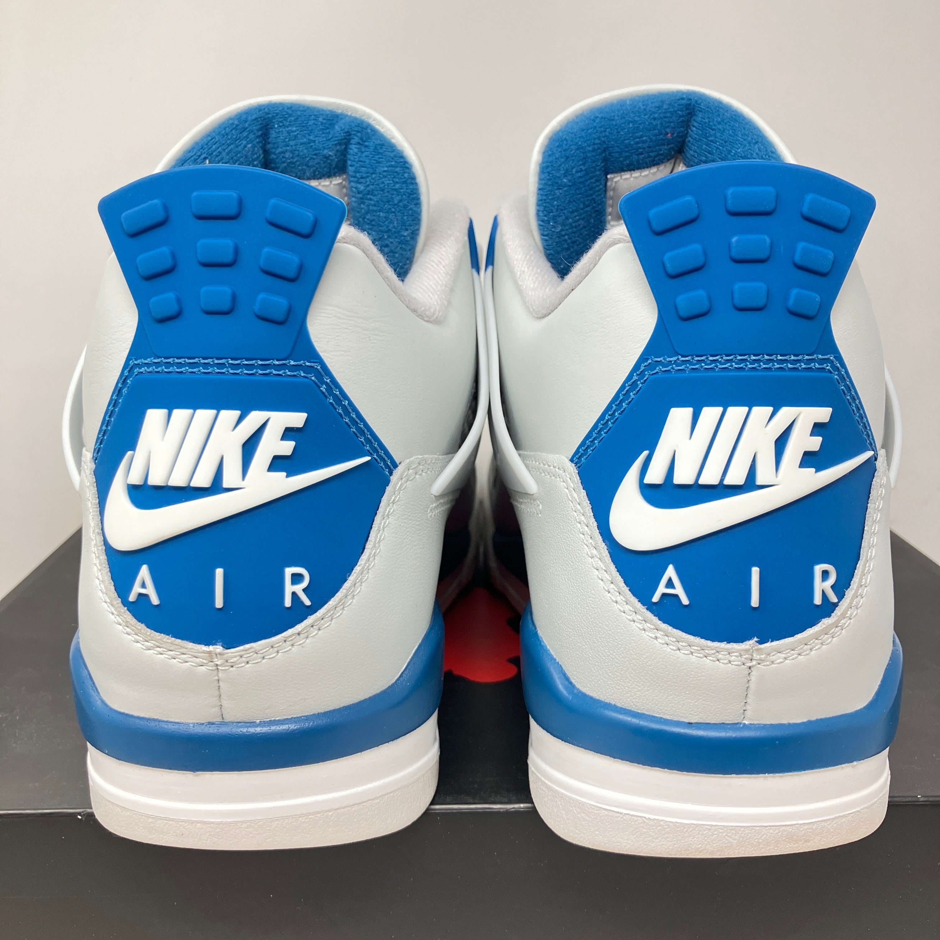 Jordan 4 Retro Military Blue (2024)