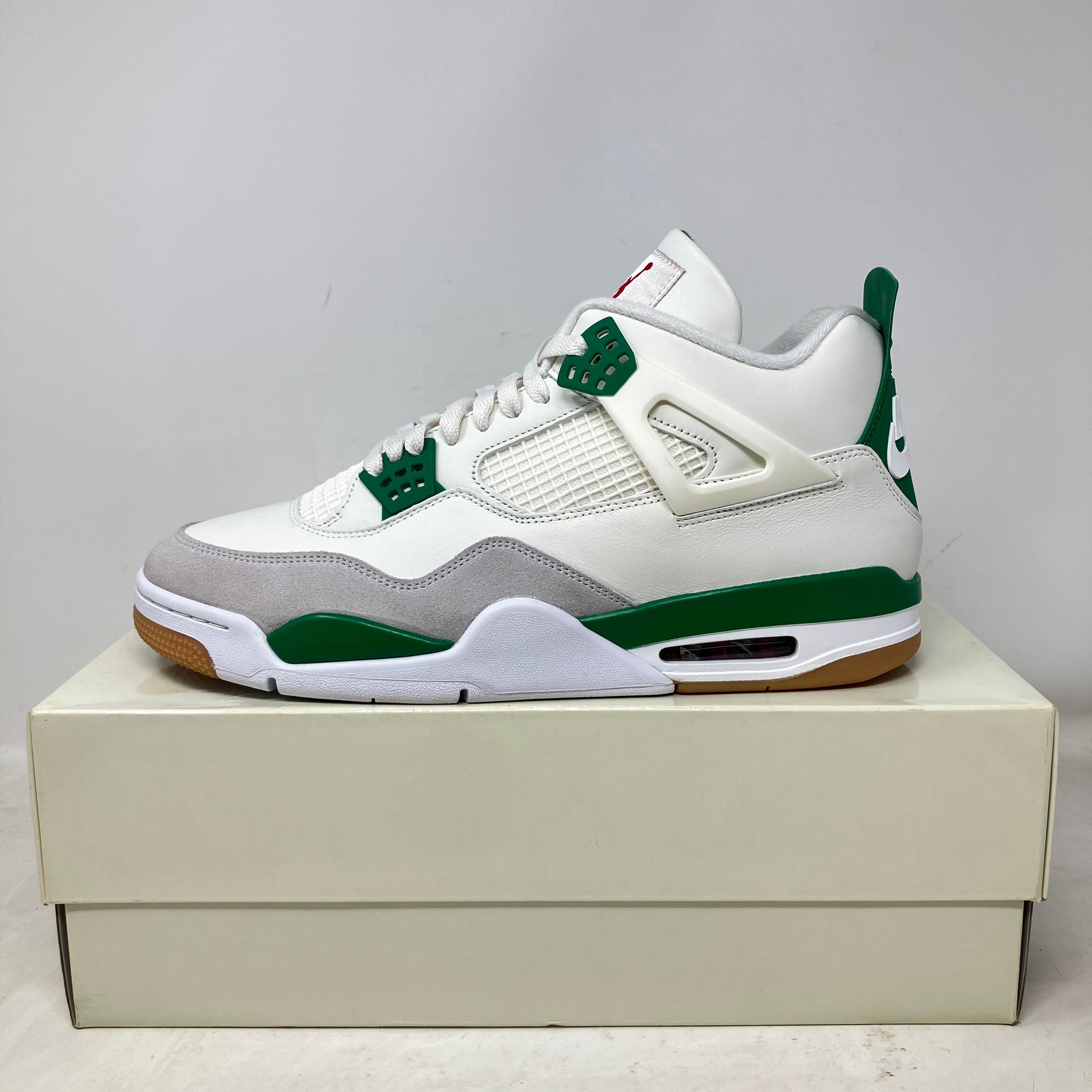 Jordan 4 Retro SB Pine Green