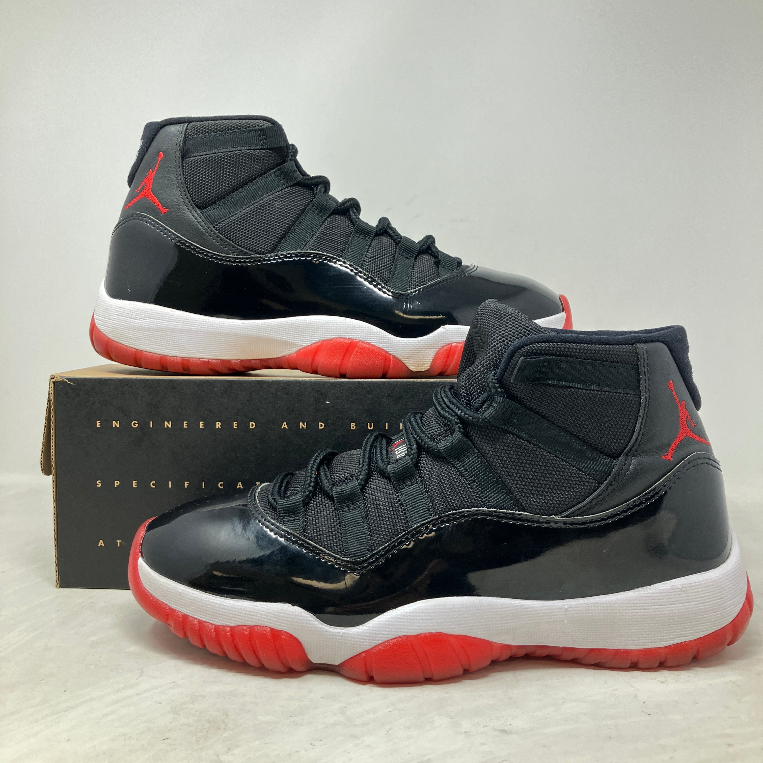 Jordan 11 Retro Playoffs Bred (2019)