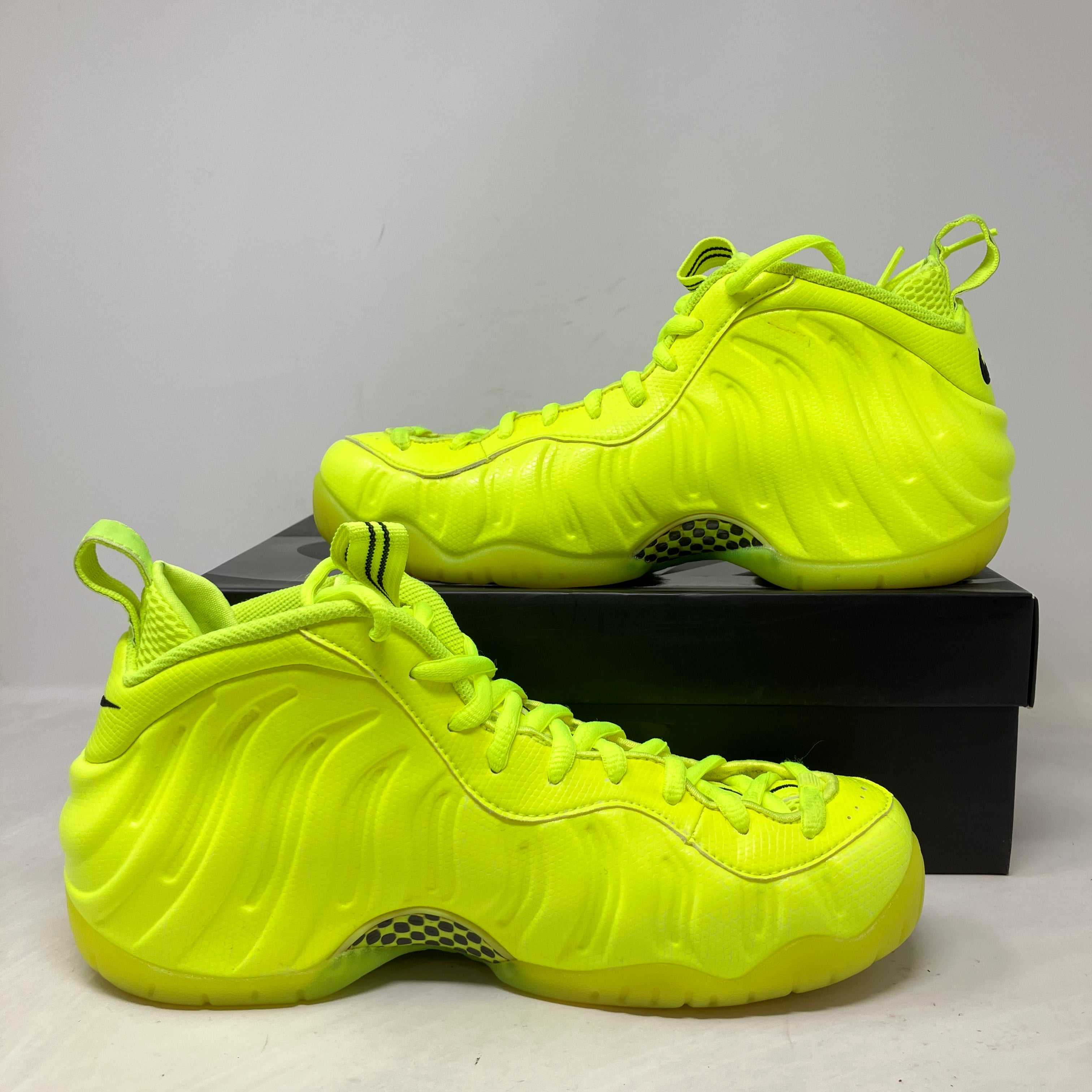 Nike Air Foamposite Pro Volt