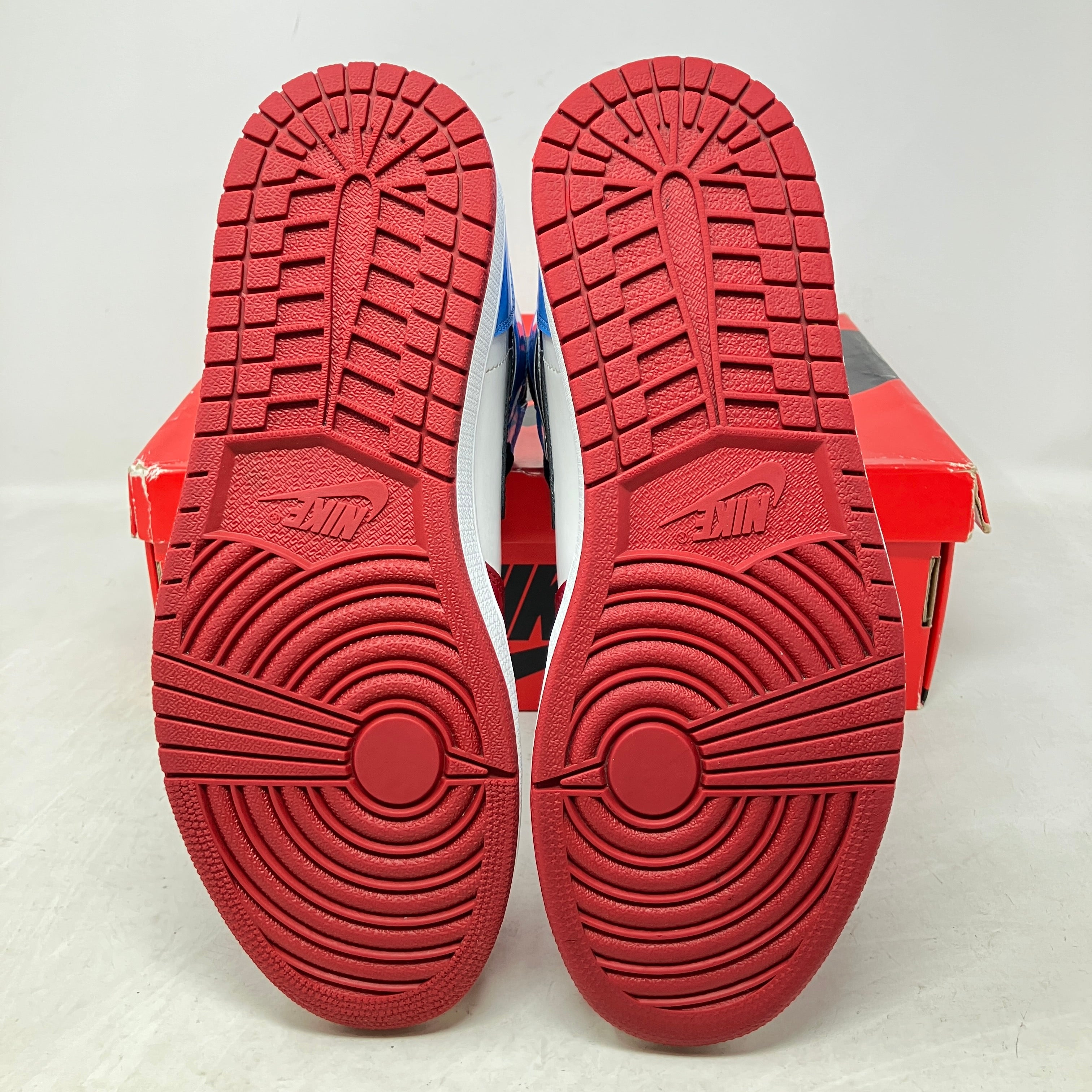 Jordan 1 Retro High Fearless UNC Chicago