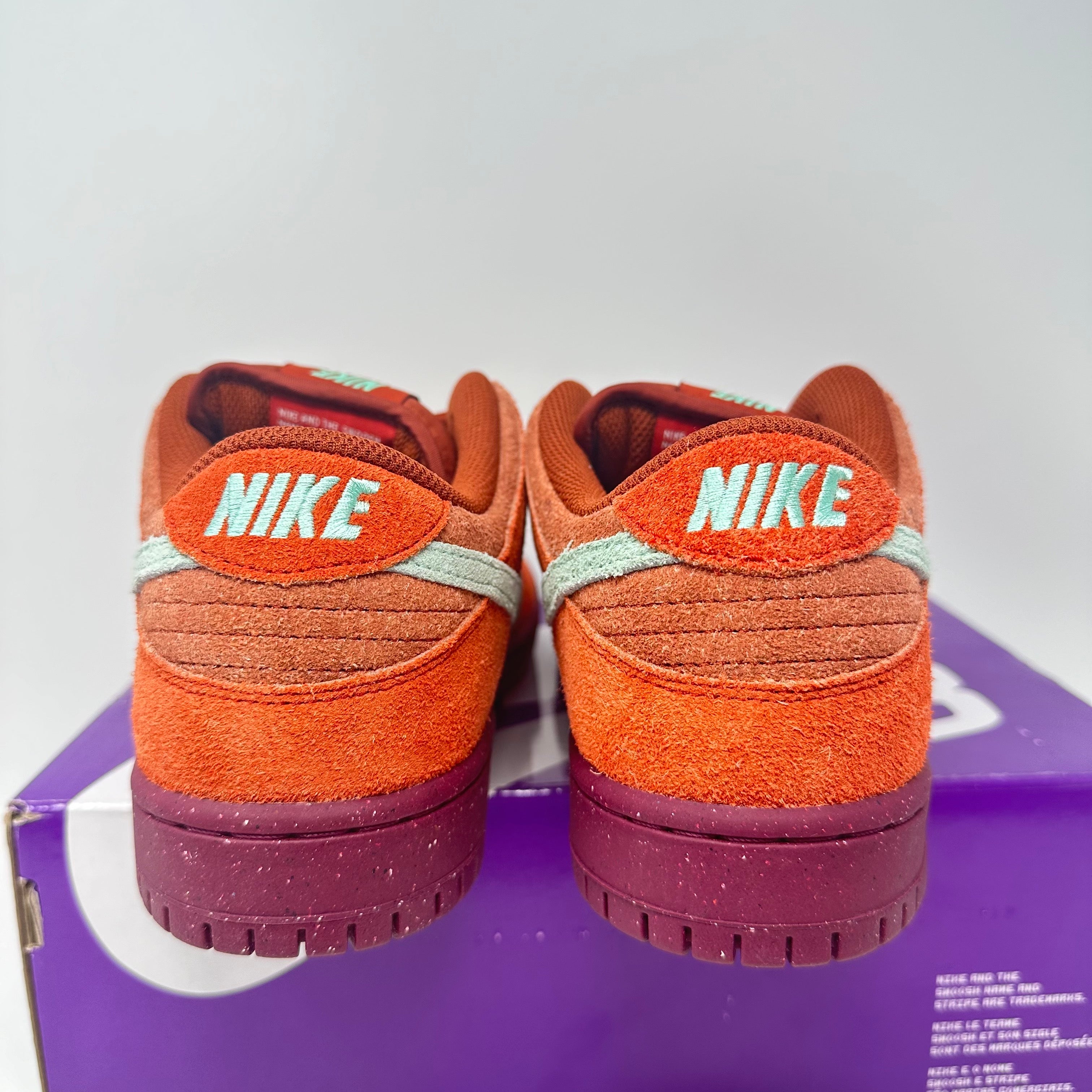 Nike SB Dunk Low Mystic Red Rosewood