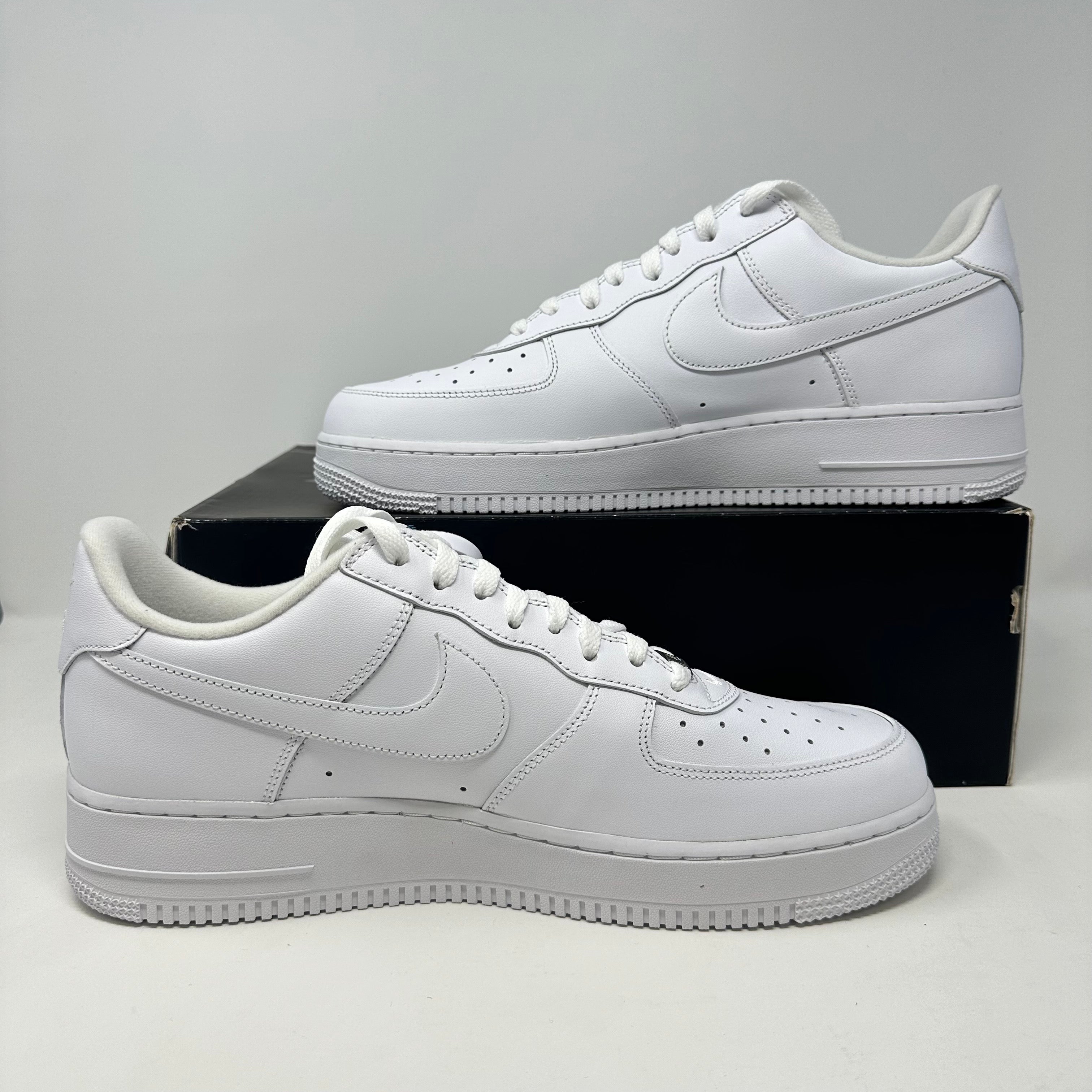 Nike Air Force 1 Low Supreme White