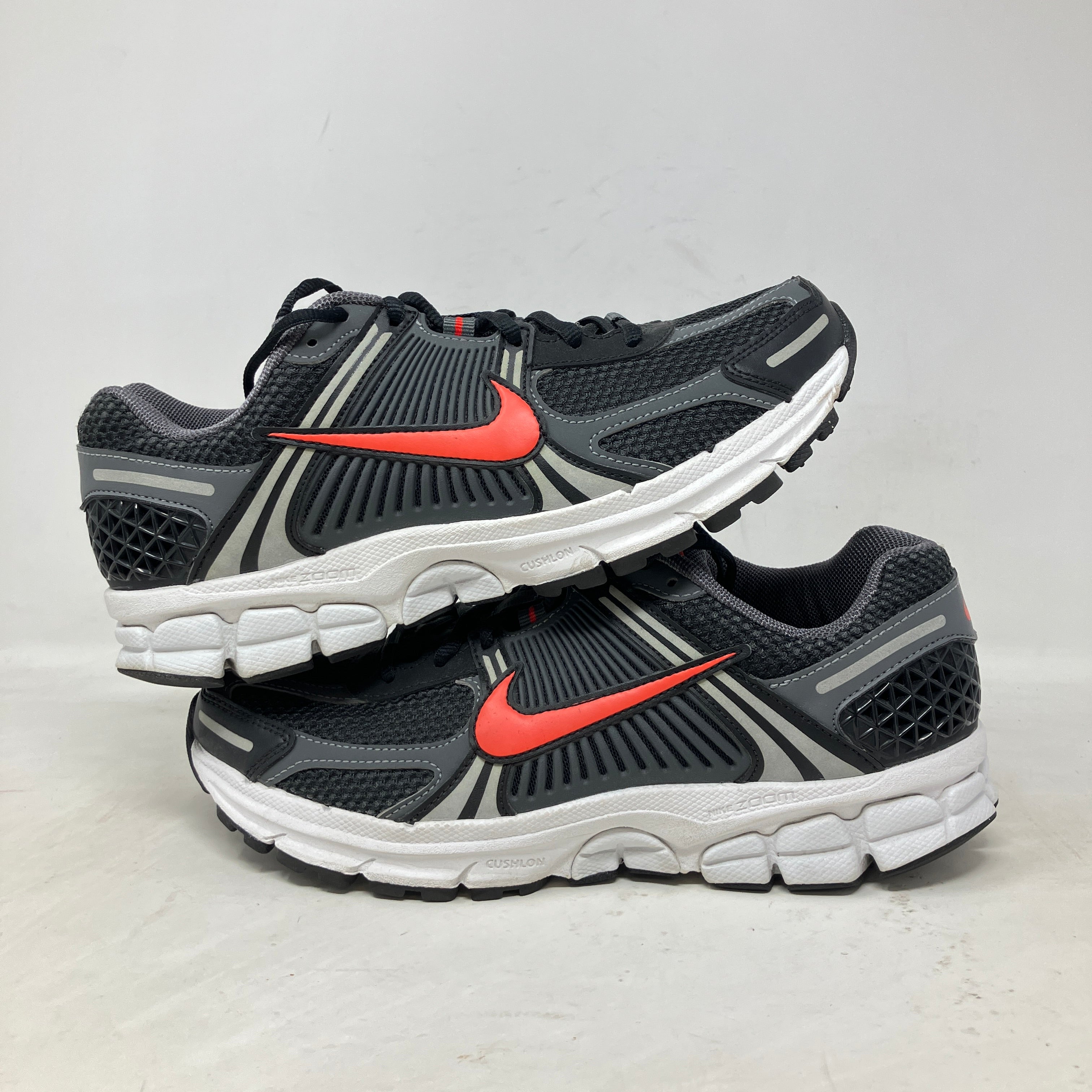 Nike Zoom Vomero 5 Black Picante Red