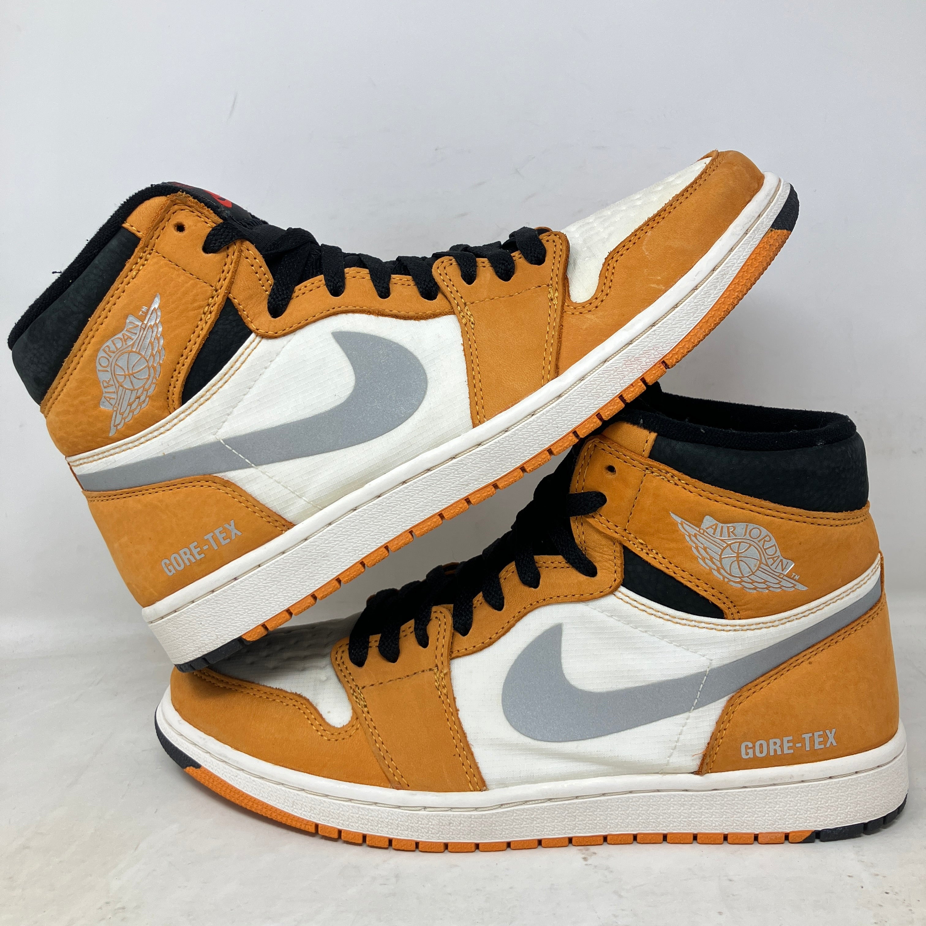 Jordan 1 Retro High Element Gore-Tex Light Curry
