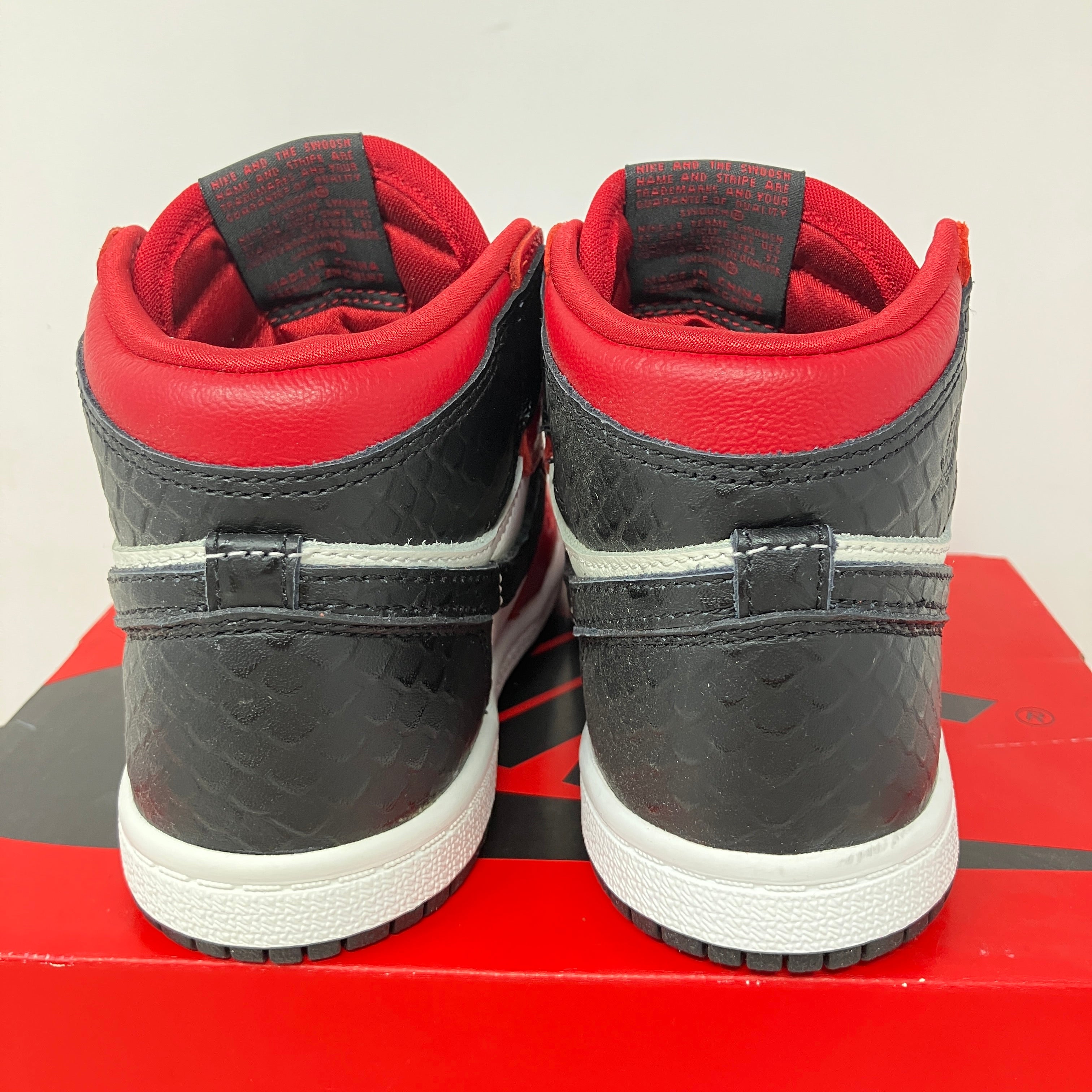Jordan 1 Retro High Satin Snake Chicago (TD)(PS)