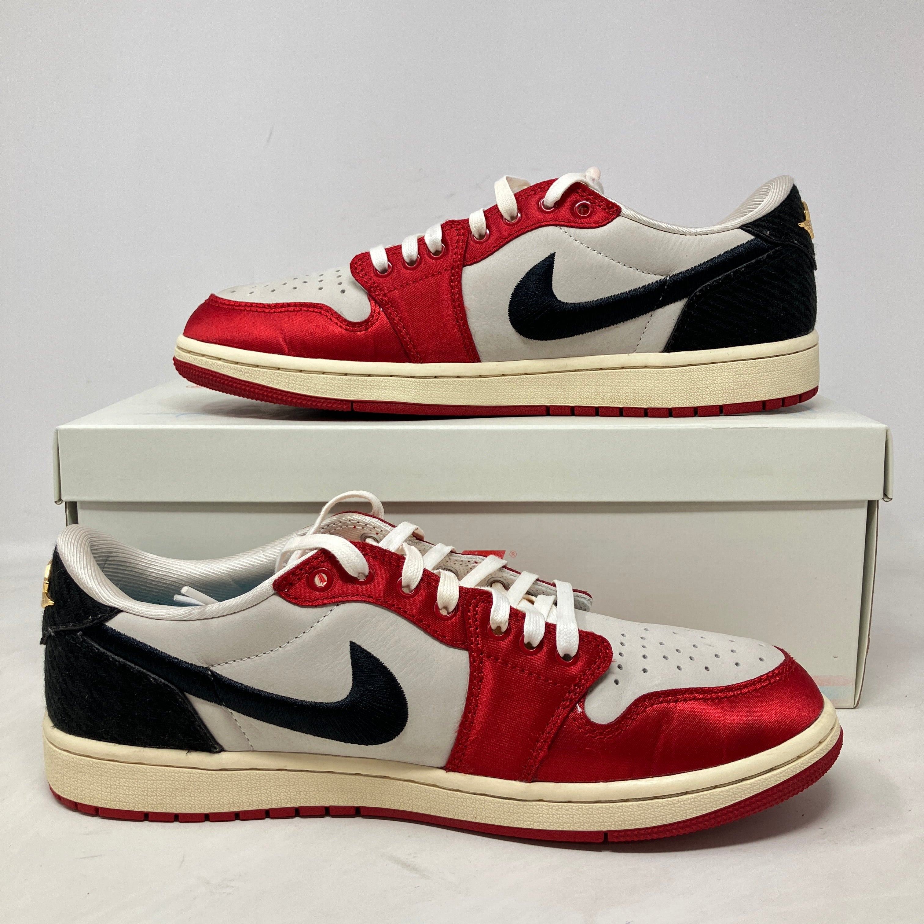 Jordan 1 Retro Low OG Trophy Room Rookie Card Away