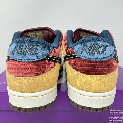 Nike SB Dunk Low City of Cinema