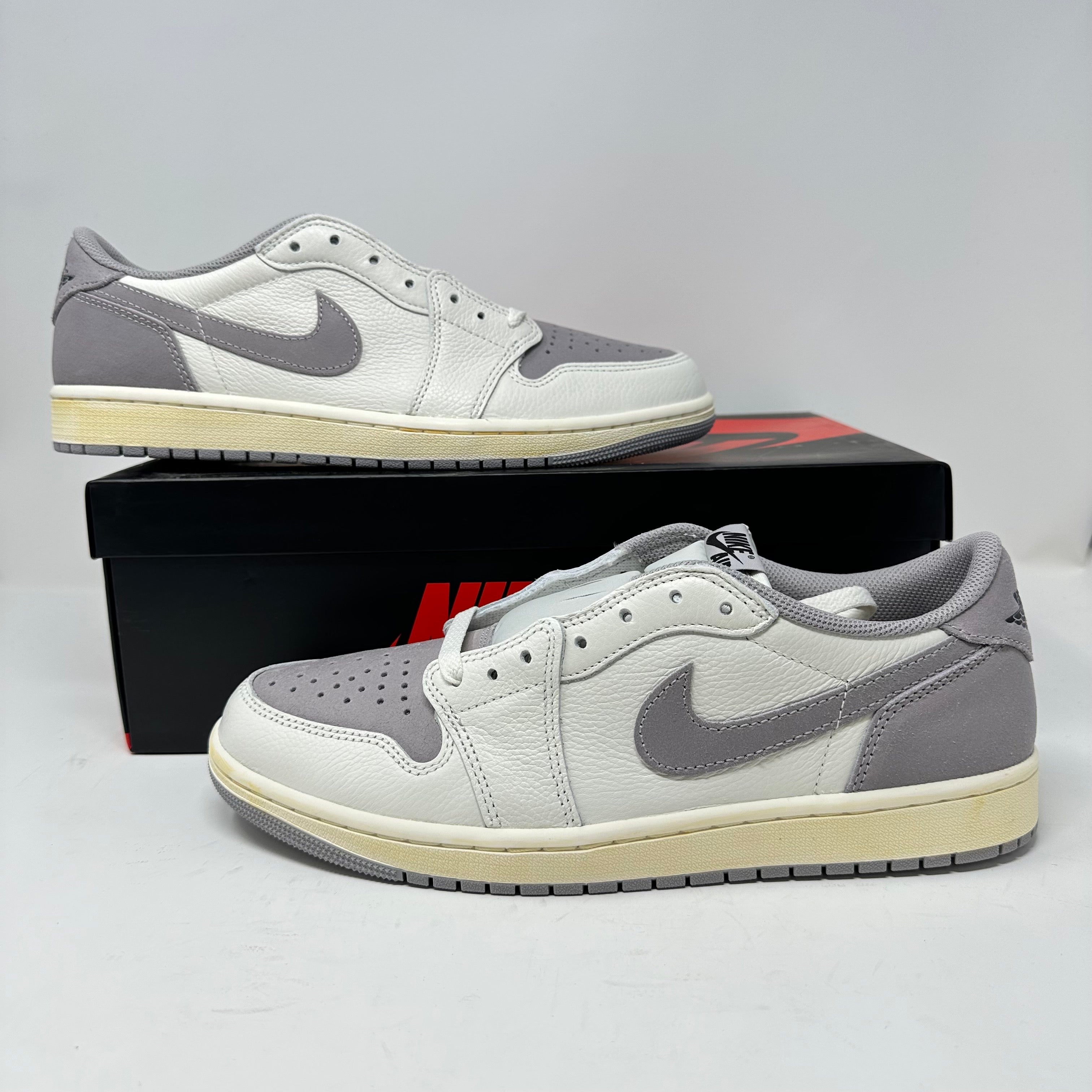 Jordan 1 Retro Low OG Atmosphere Grey
