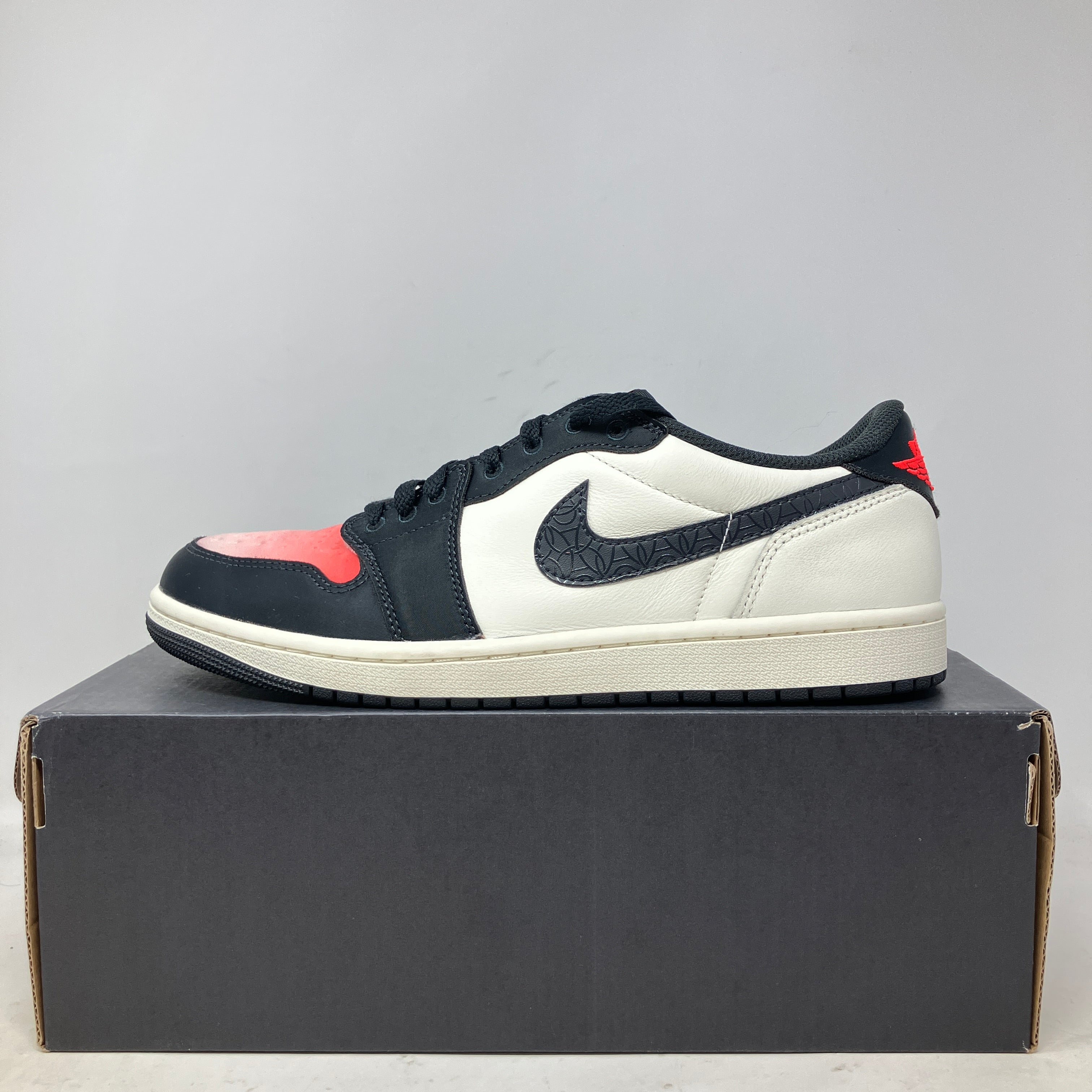 Jordan 1 Retro Low OG PSG Paris Saint-Germain