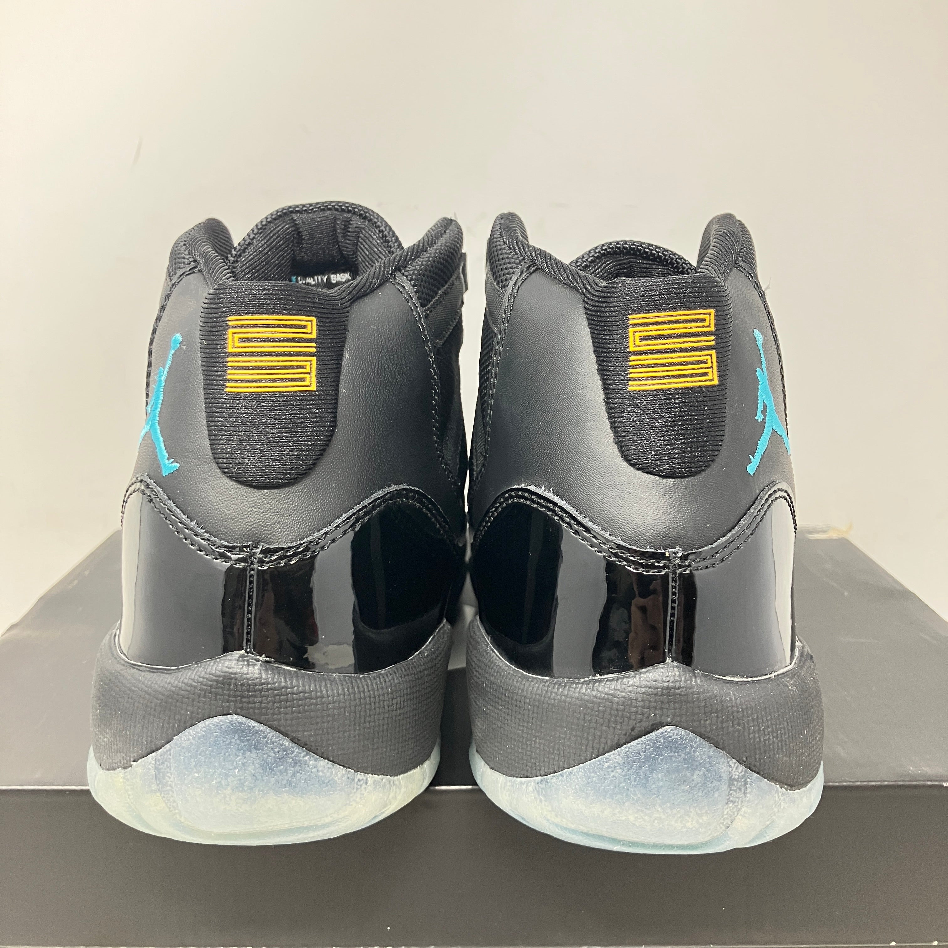 air jordan 11 gamma blue fake vs real