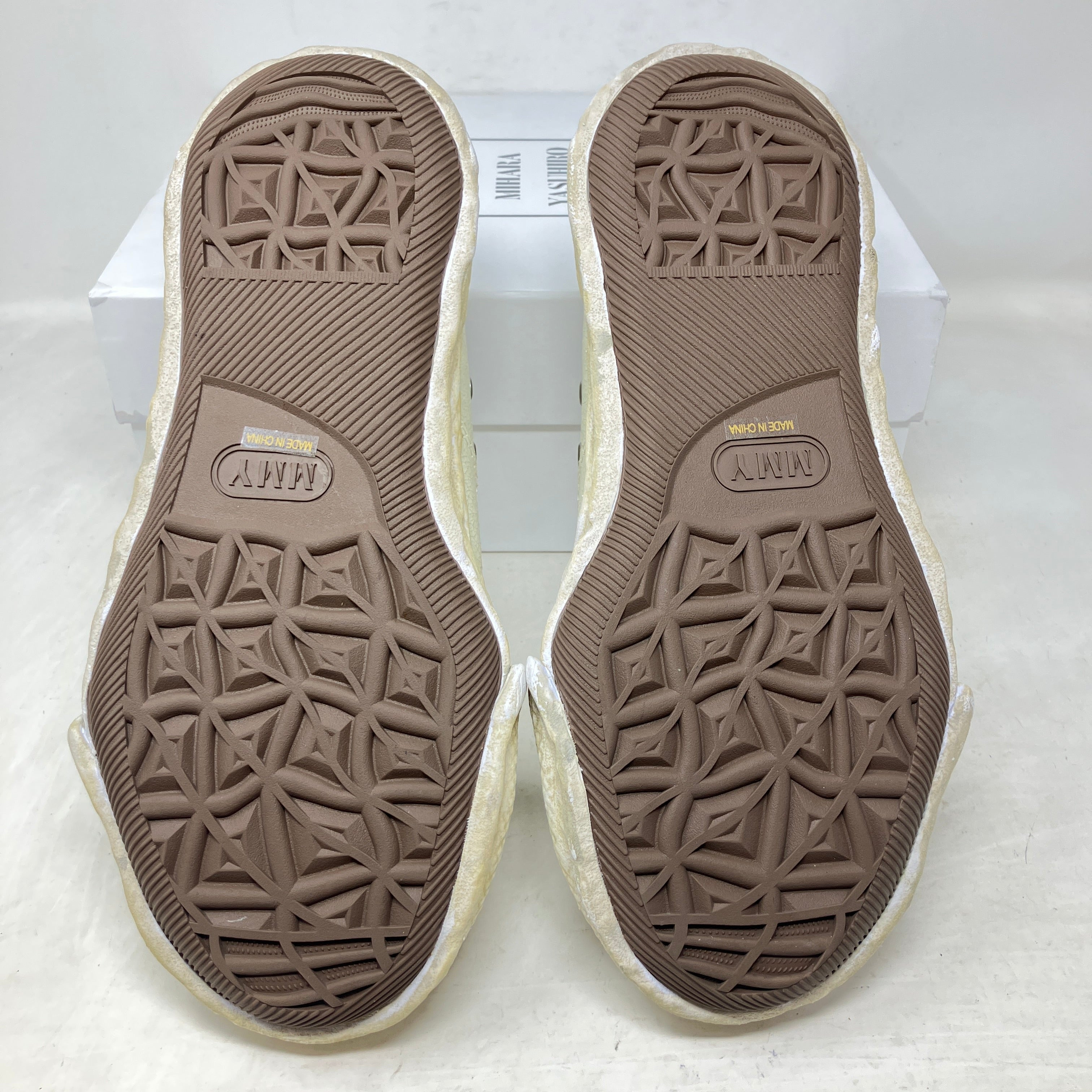 Maison Mihara Yasuhiro Cracked Leather White