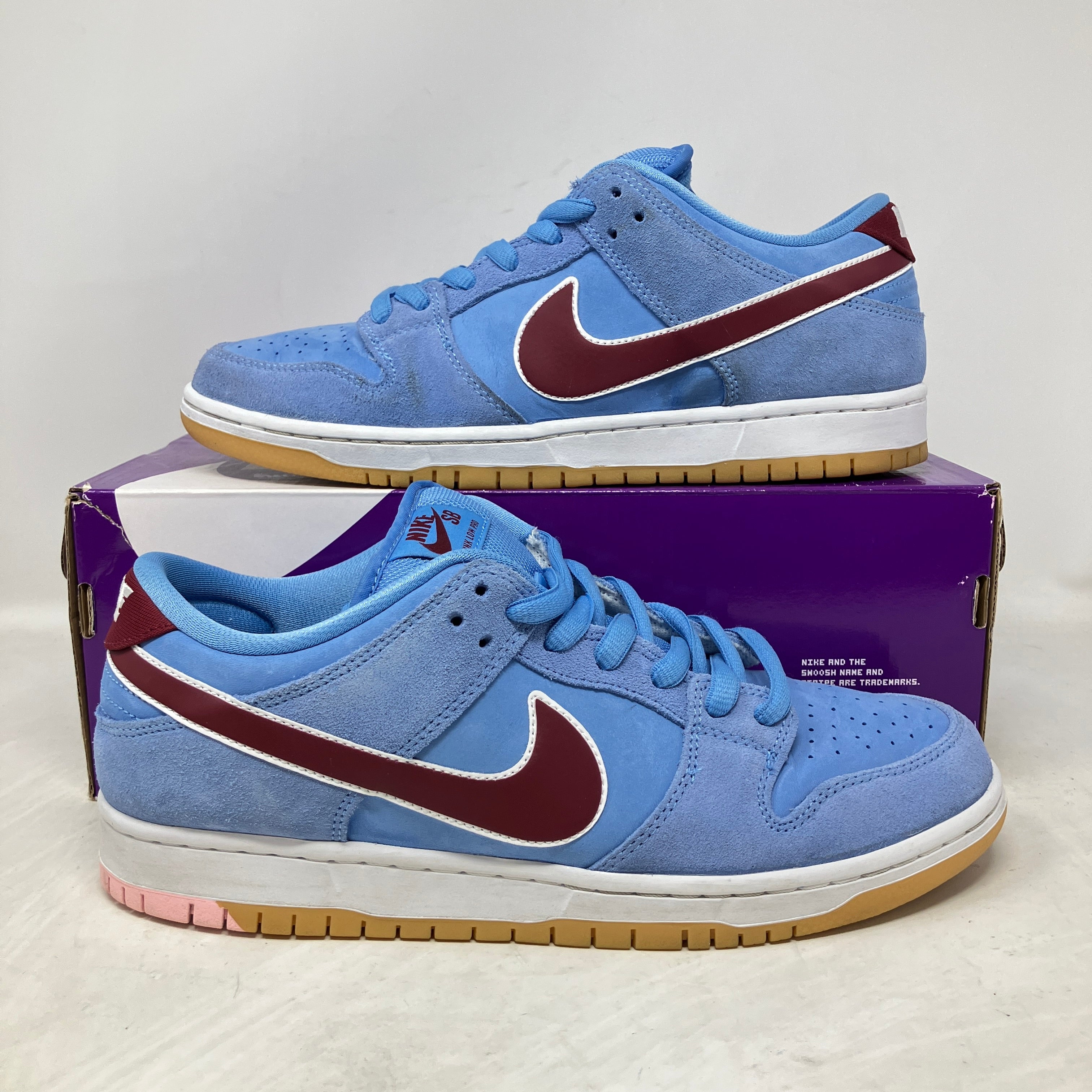 Nike SB Dunk Low Philadelphia Phillies