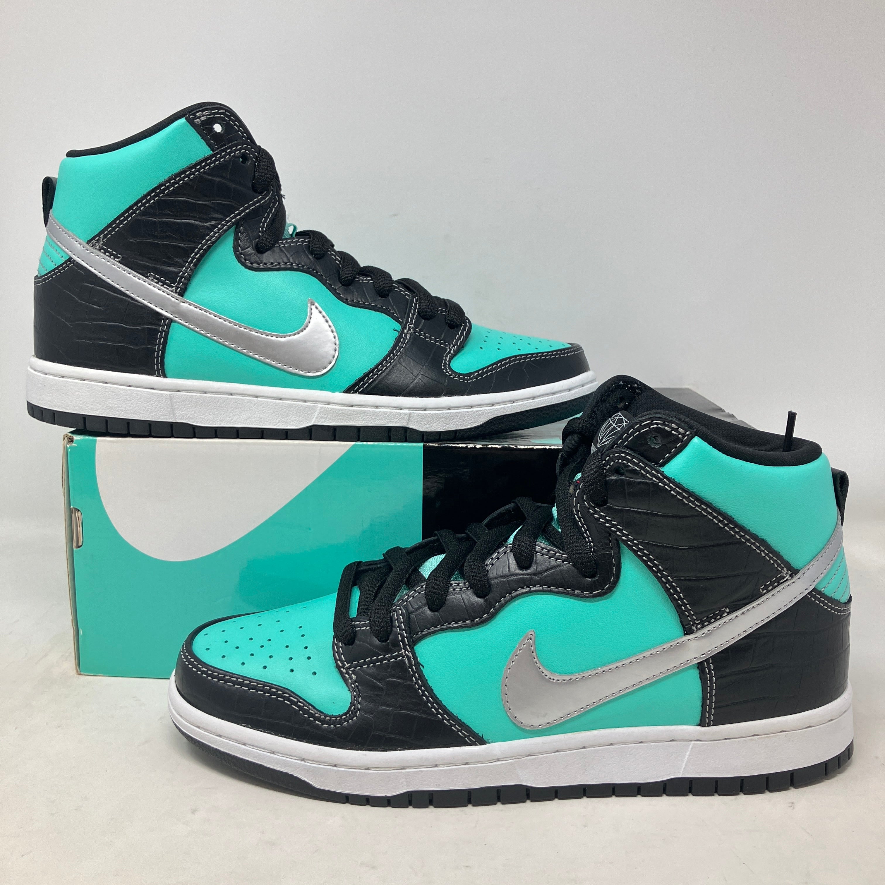 Nike SB Dunk High Diamond Supply Co.