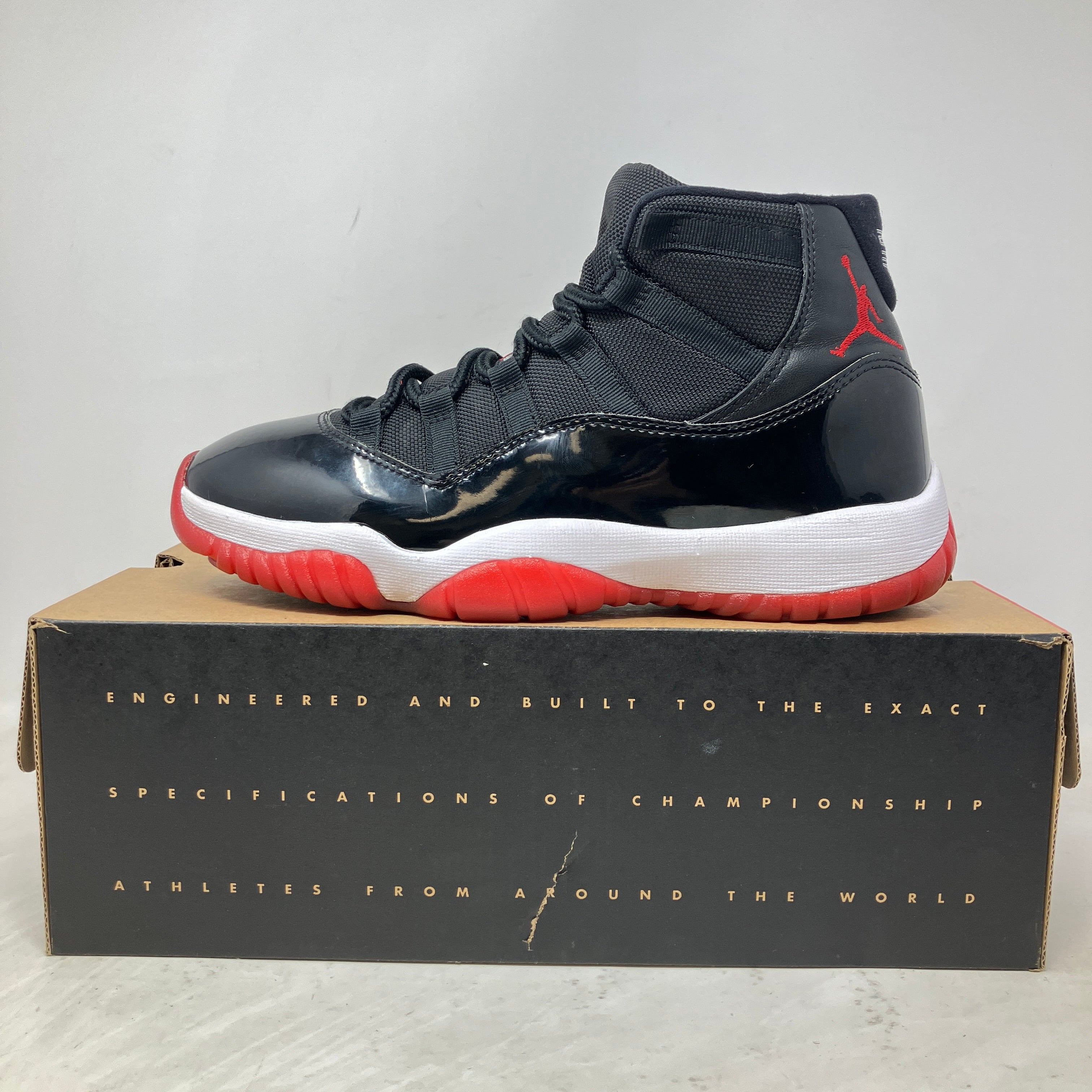 Jordan 11 Retro Playoffs Bred (2019)