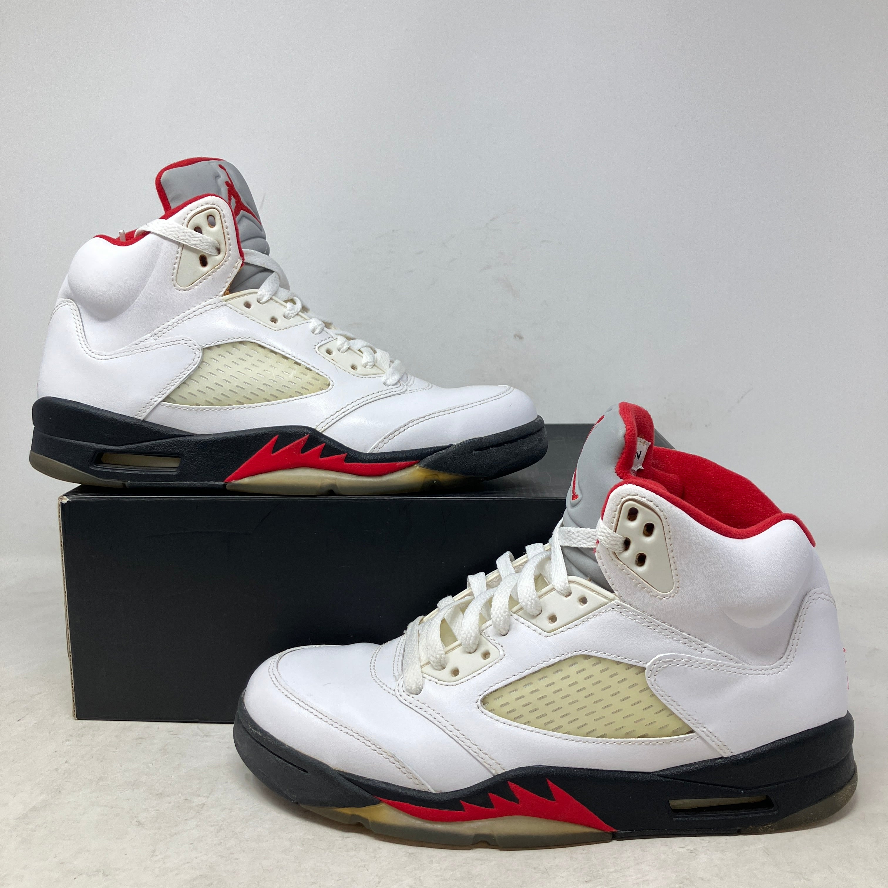 Jordan 5 Retro Fire Red (2013)