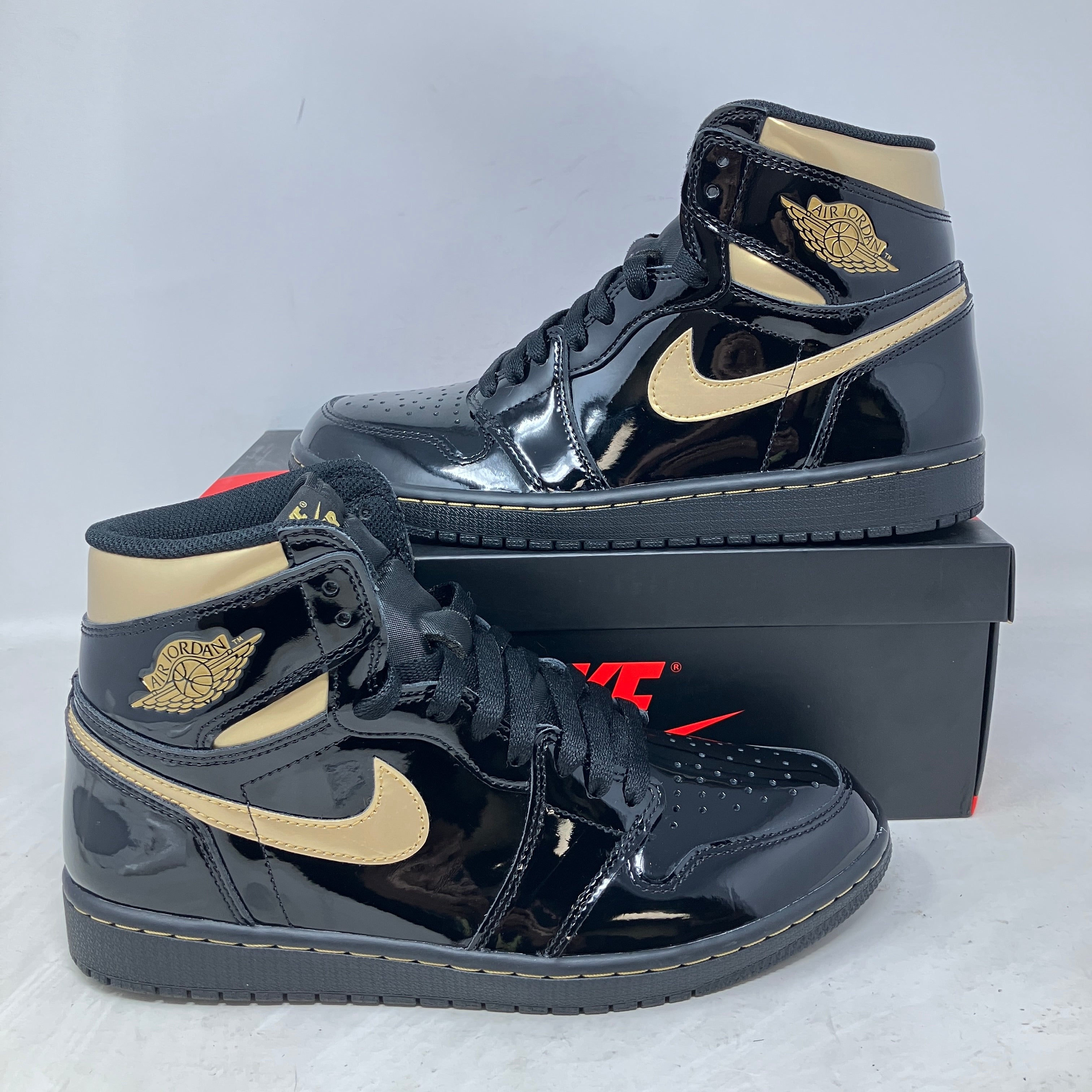 Jordan 1 Retro High Black Metallic Gold (2020)
