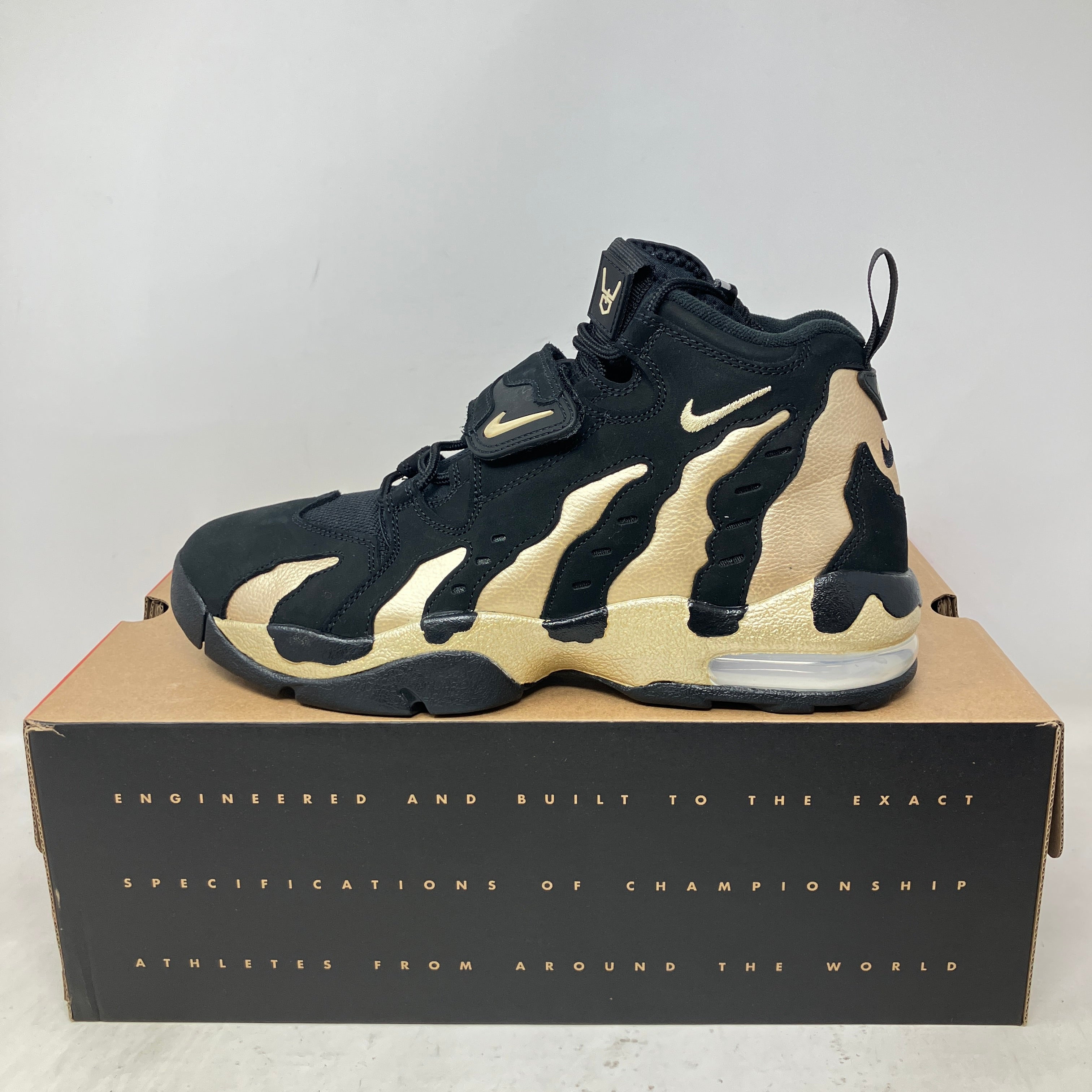 Nike Air DT Max '96 Black Vegas Gold