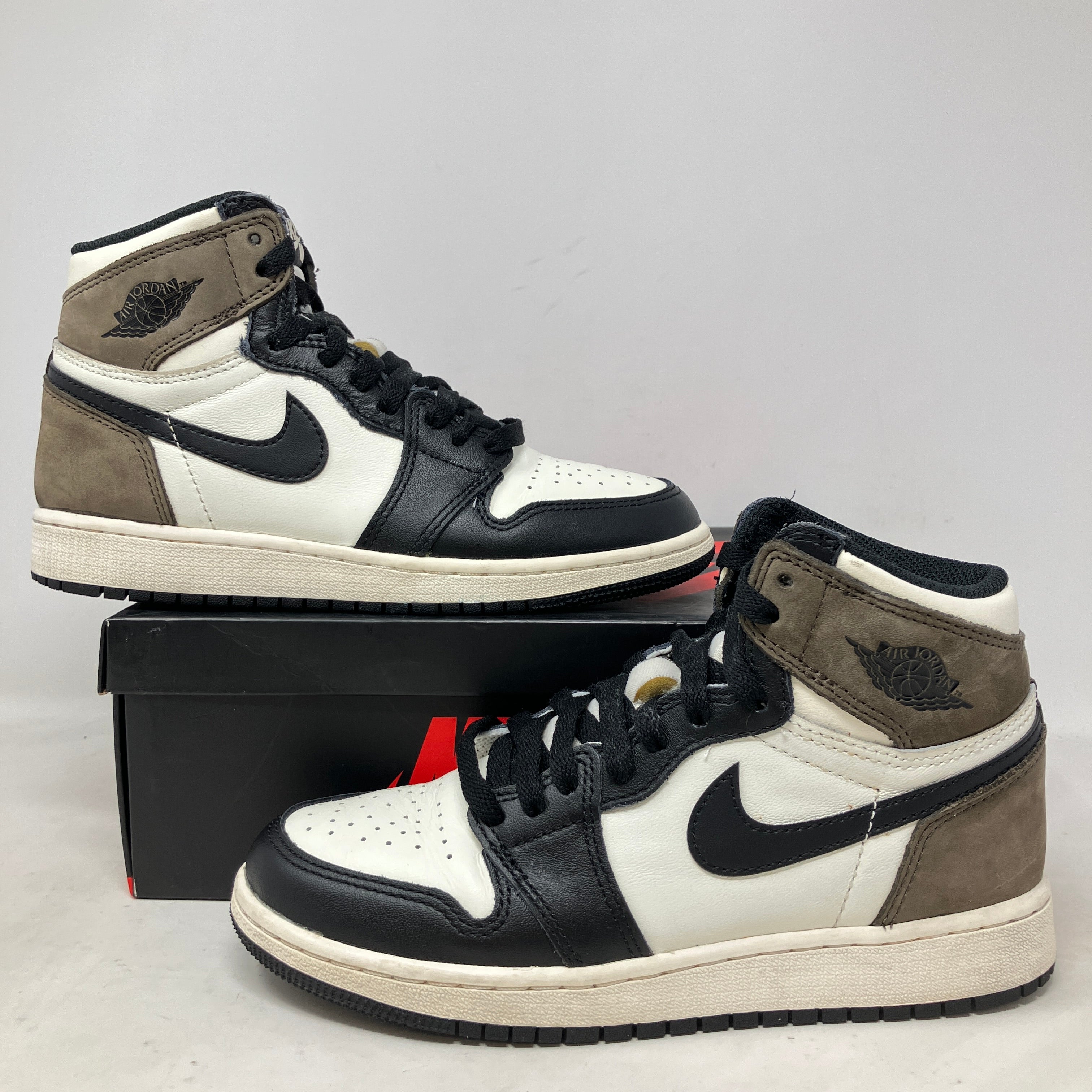 Jordan 1 Retro High Dark Mocha (GS)
