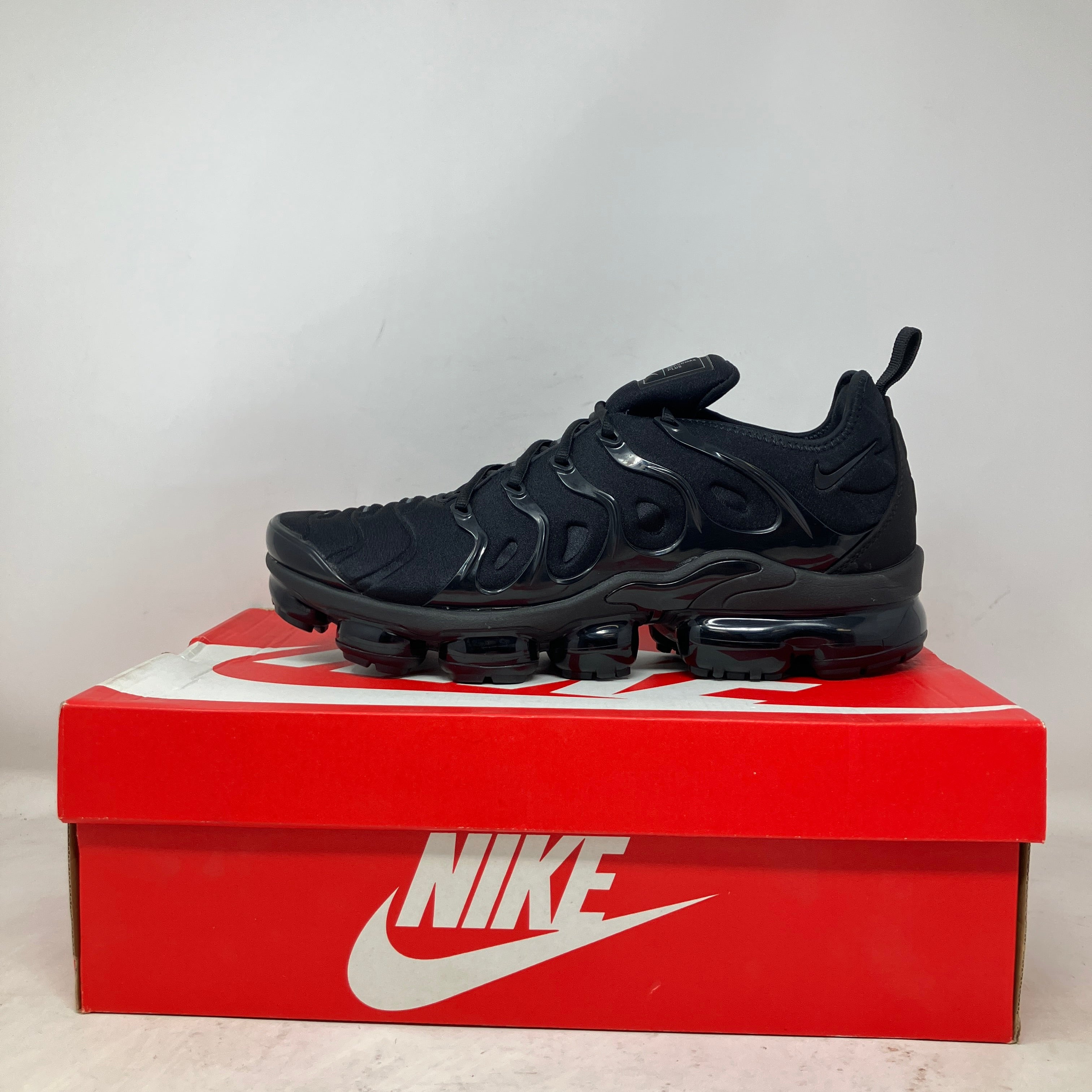 Nike Air VaporMax Plus Triple Black – Hidden Realm