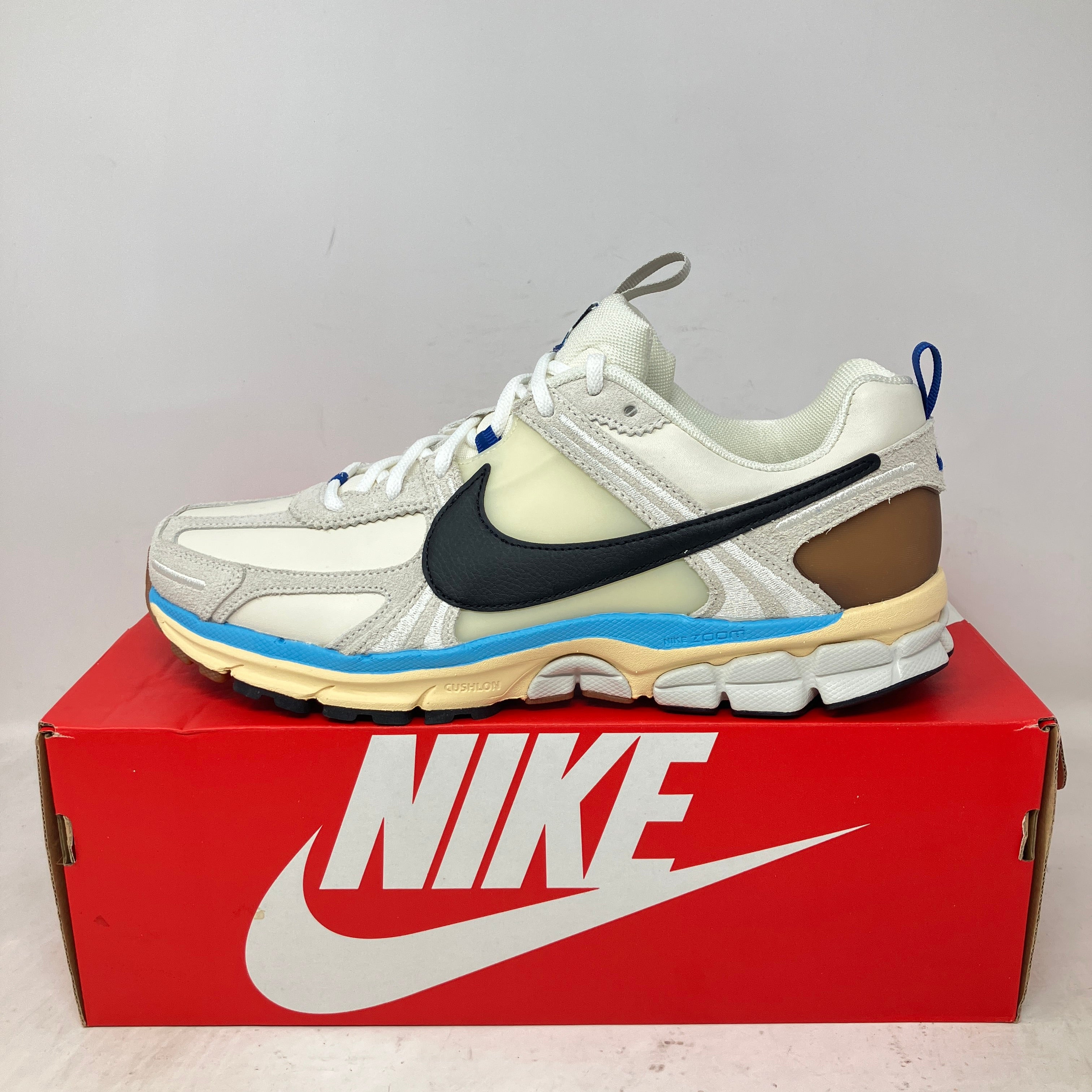 Nike Zoom Vomero 5 Designed by Japan (Women's)