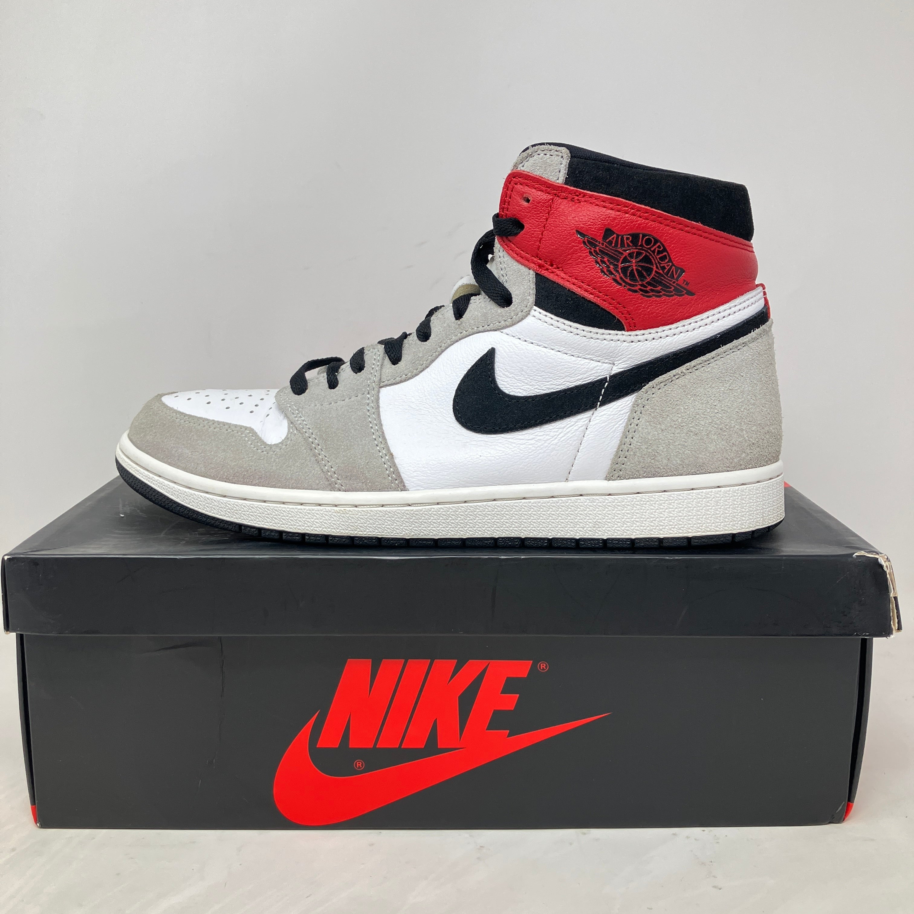 Jordan 1 Retro High Light Smoke Grey