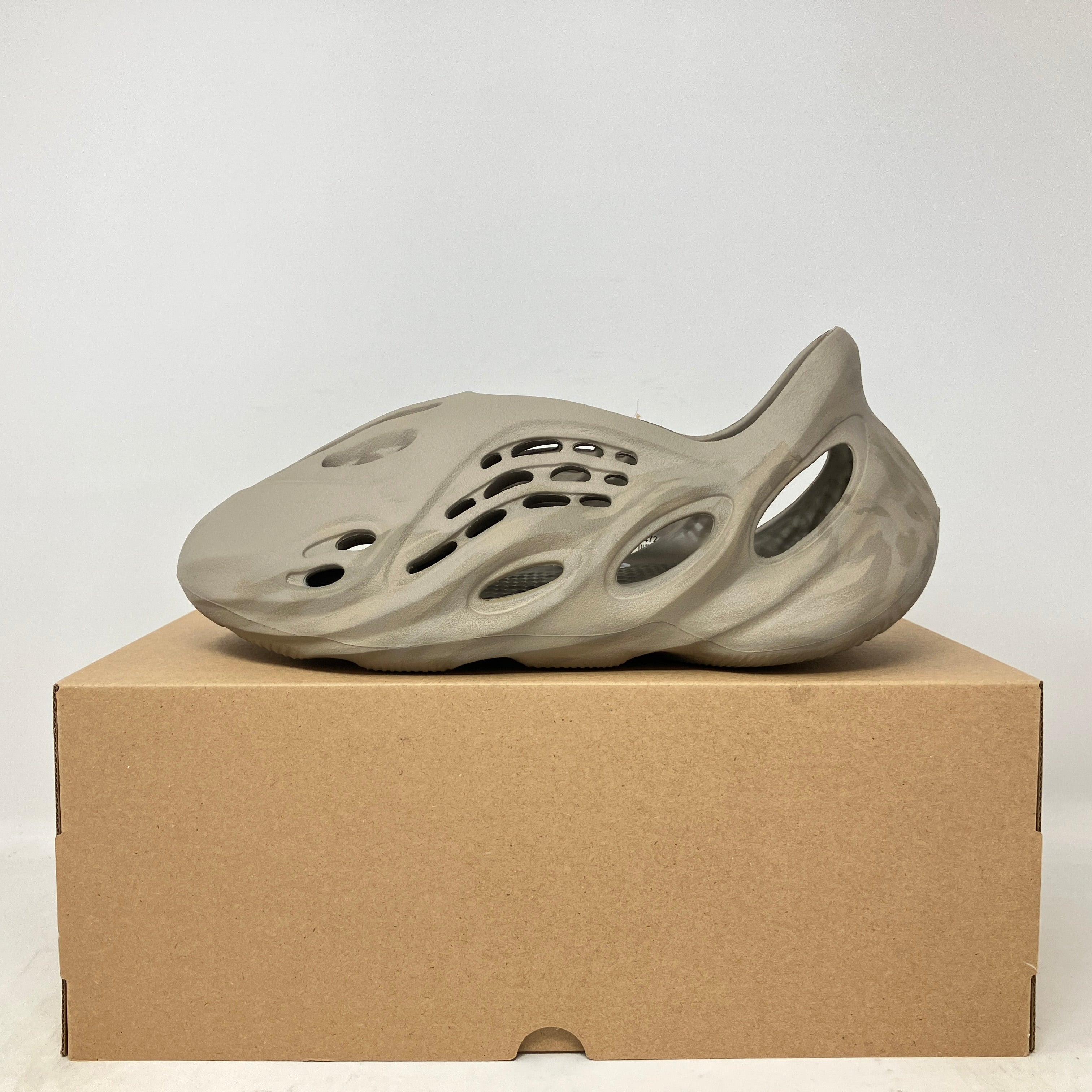 adidas Yeezy Foam RNNR Stone Sage