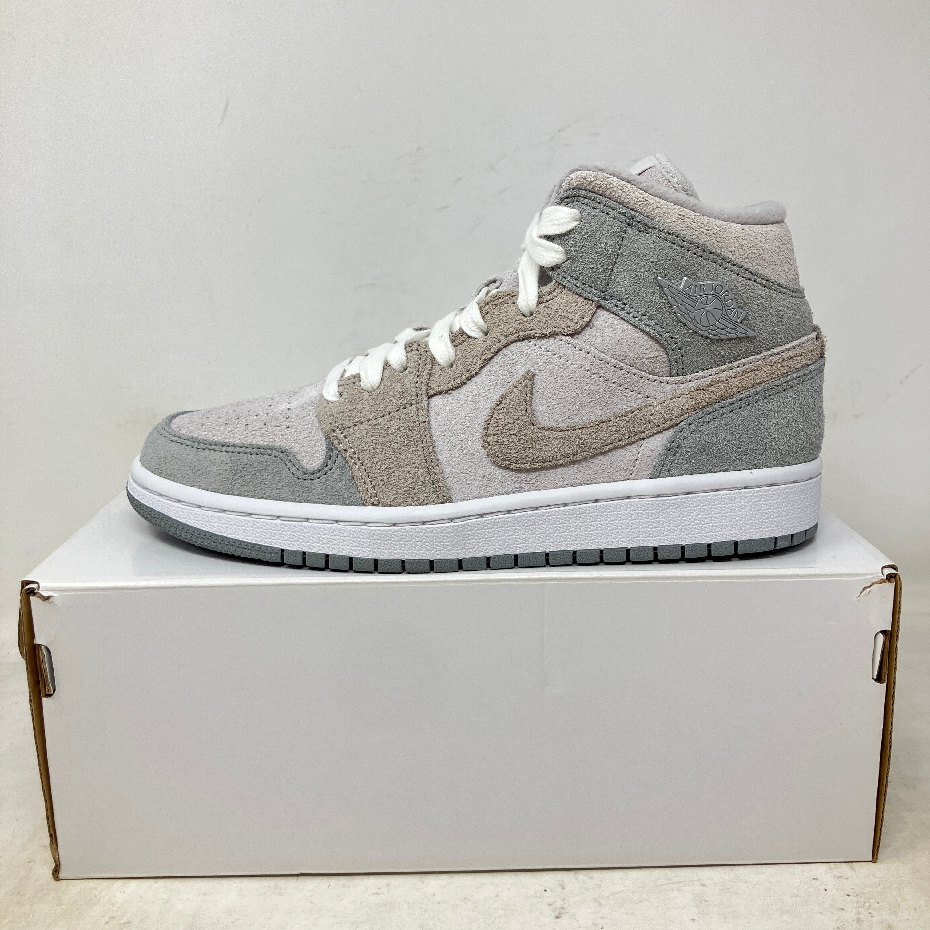 Jordan 1 Mid SE Particle Grey (Women's)