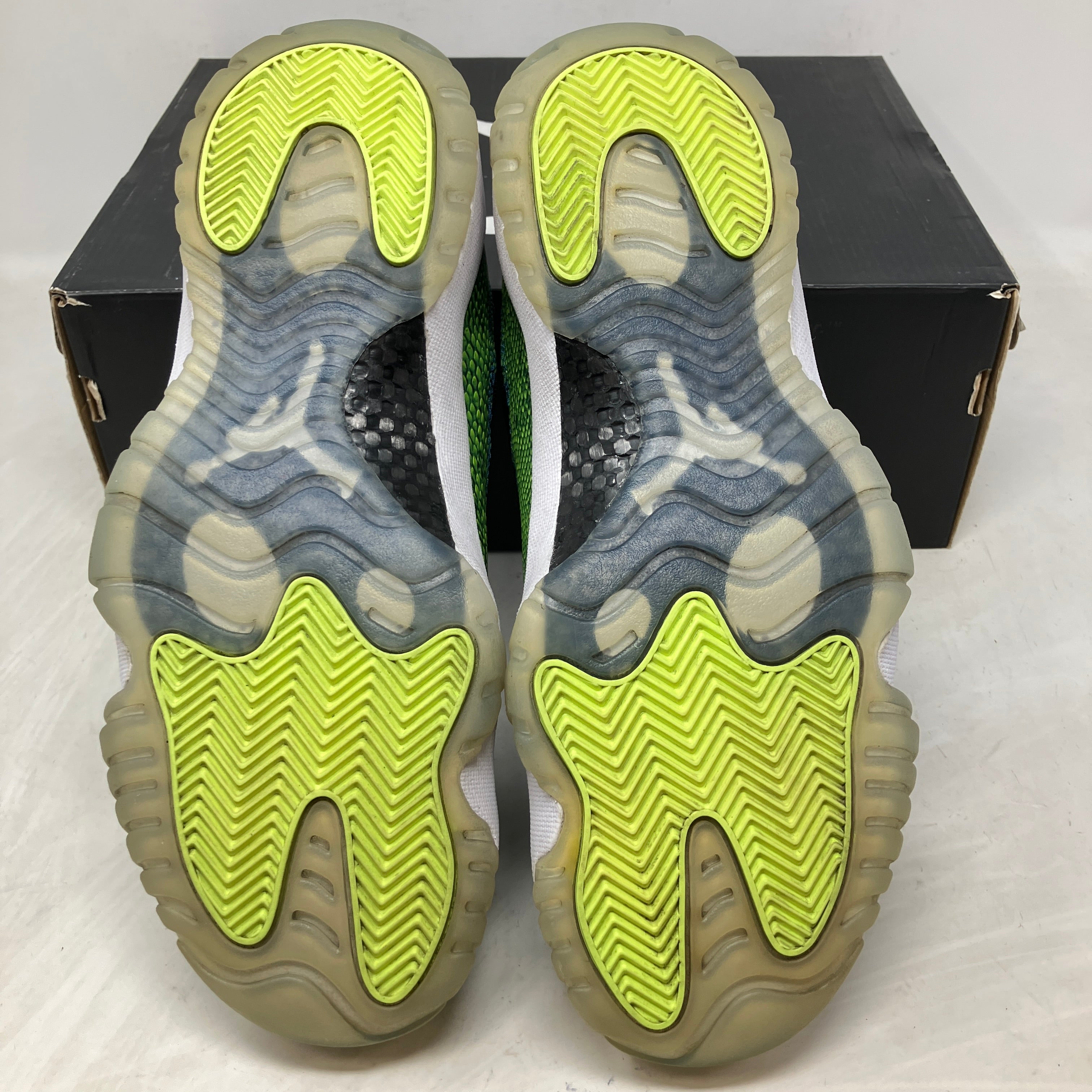 Jordan 11 Retro Low Green Snakeskin