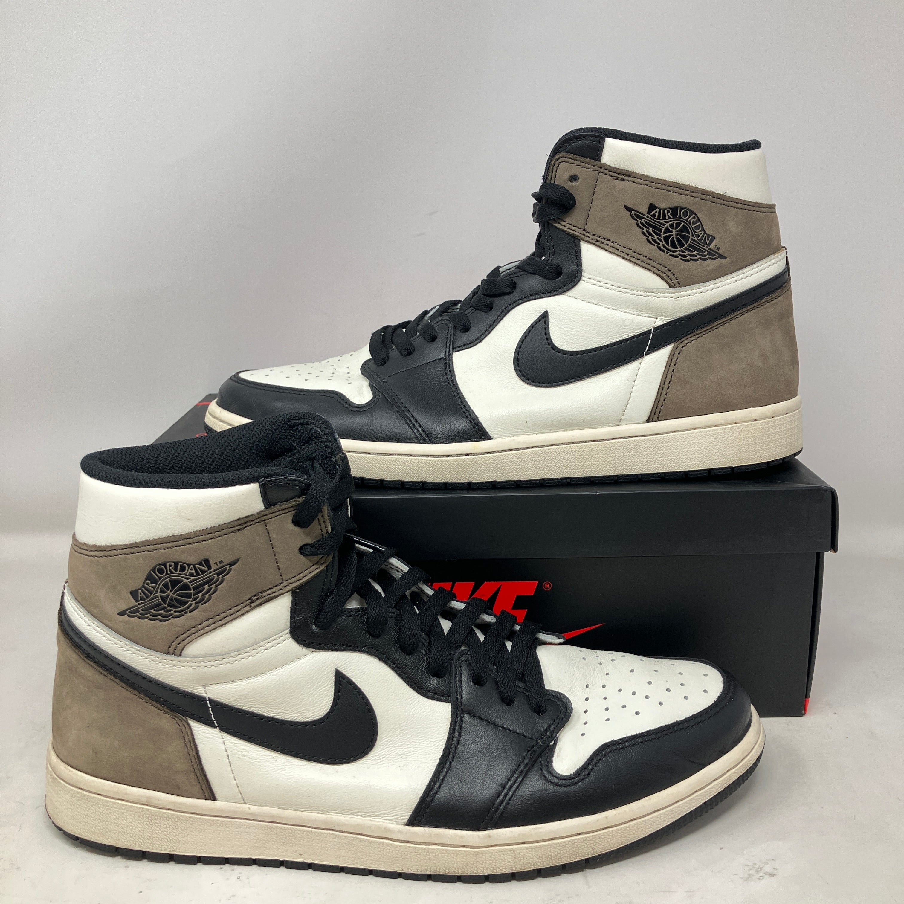 Jordan 1 Retro High Dark Mocha