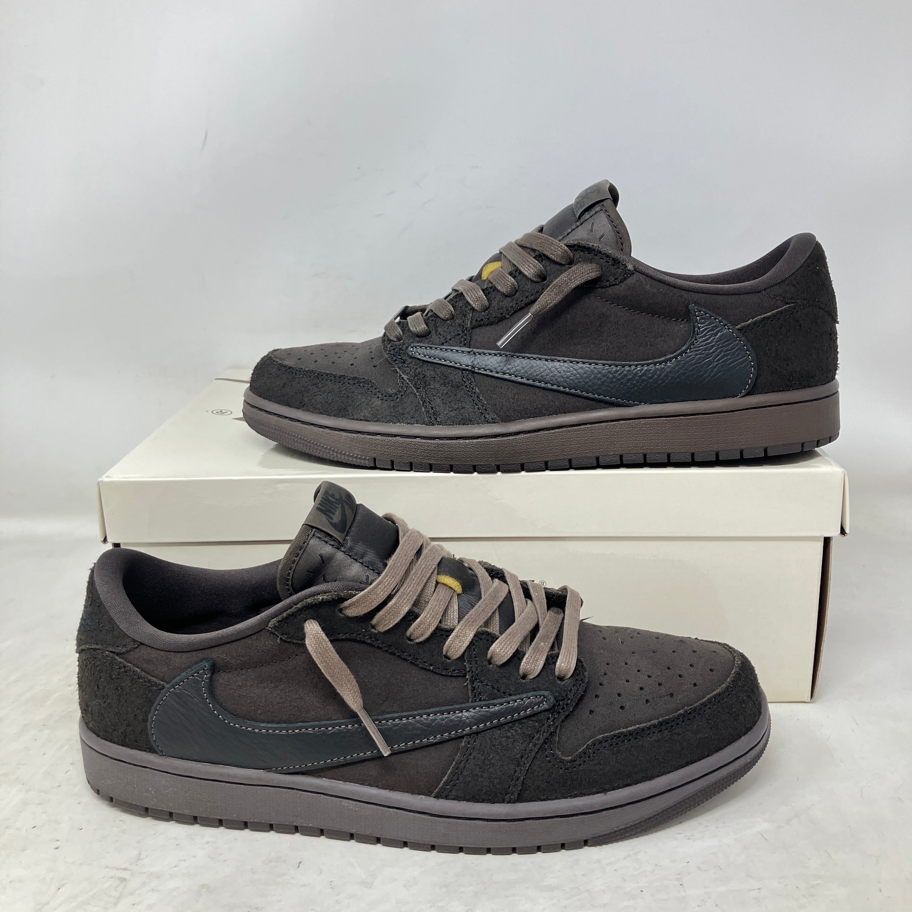 Jordan 1 Retro Low OG SP Travis Scott Velvet Brown
