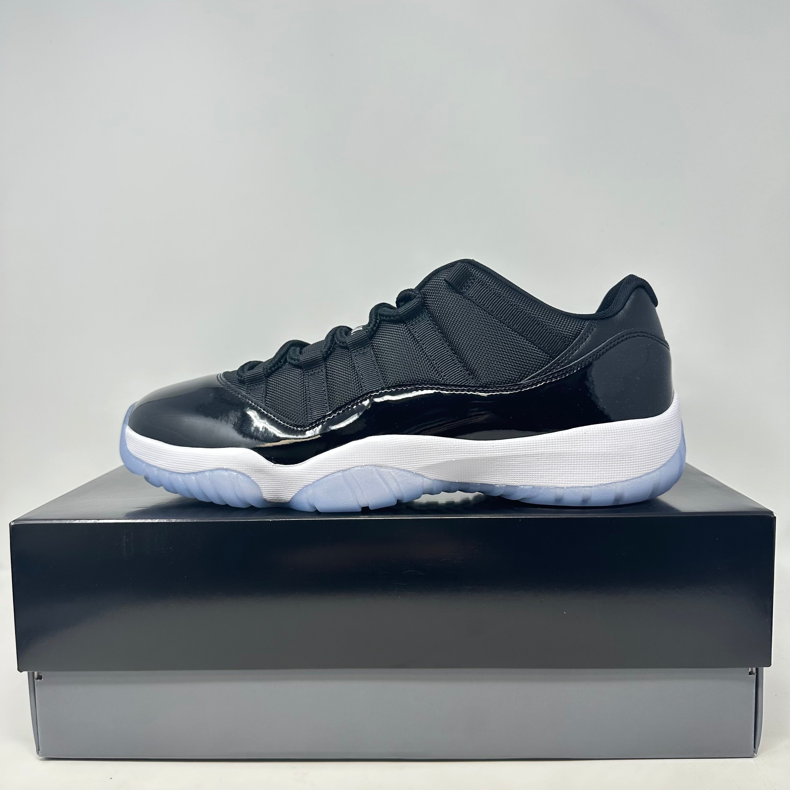 Jordan 11 Retro Low Space Jam
