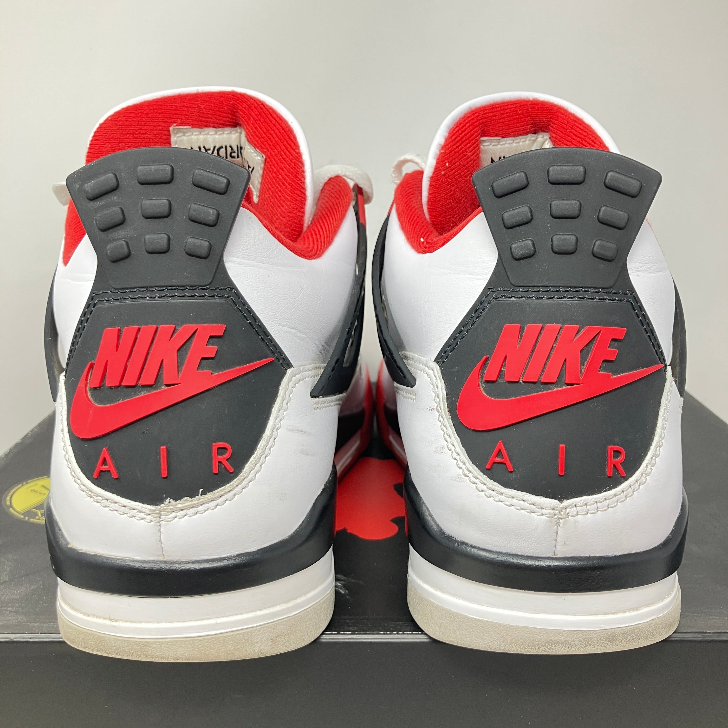 Jordan 4 Retro Fire Red (2020)