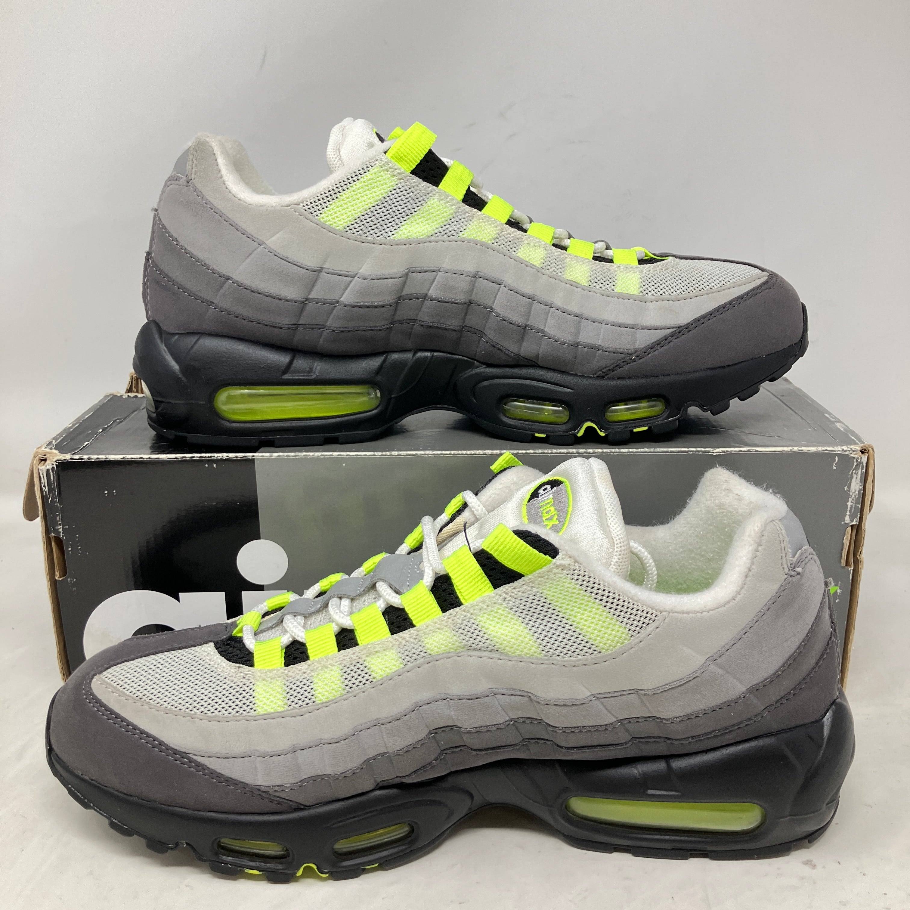 Nike Air Max 95 OG Neon (2015) – Hidden Realm