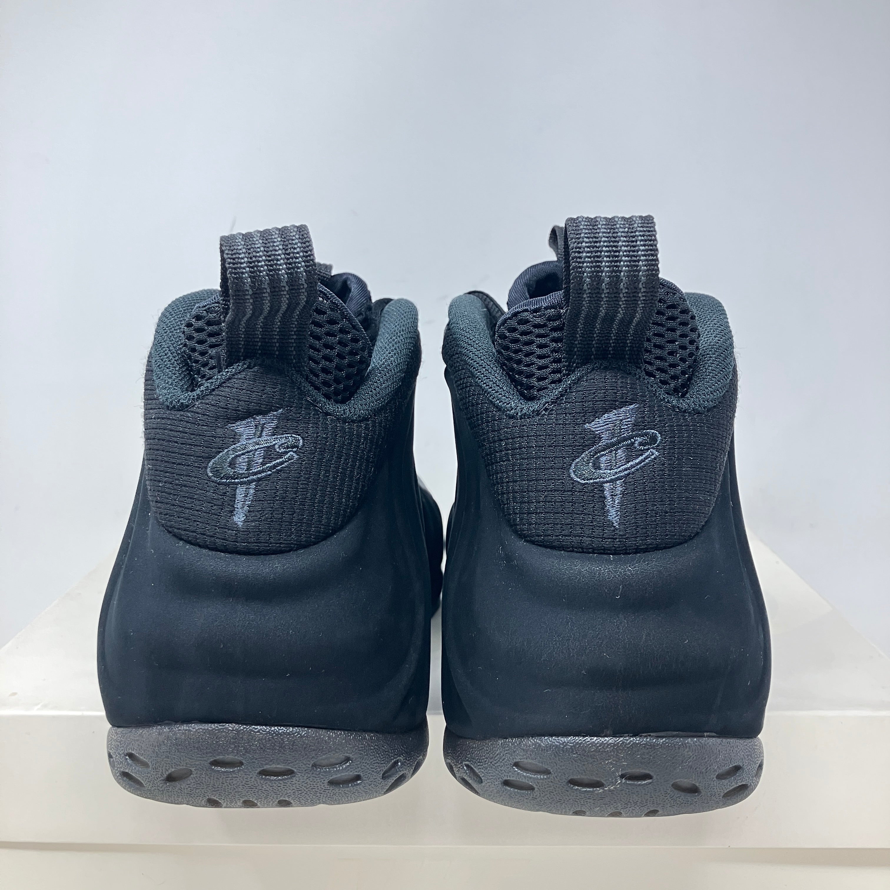 Nike Air Foamposite One Black Suede