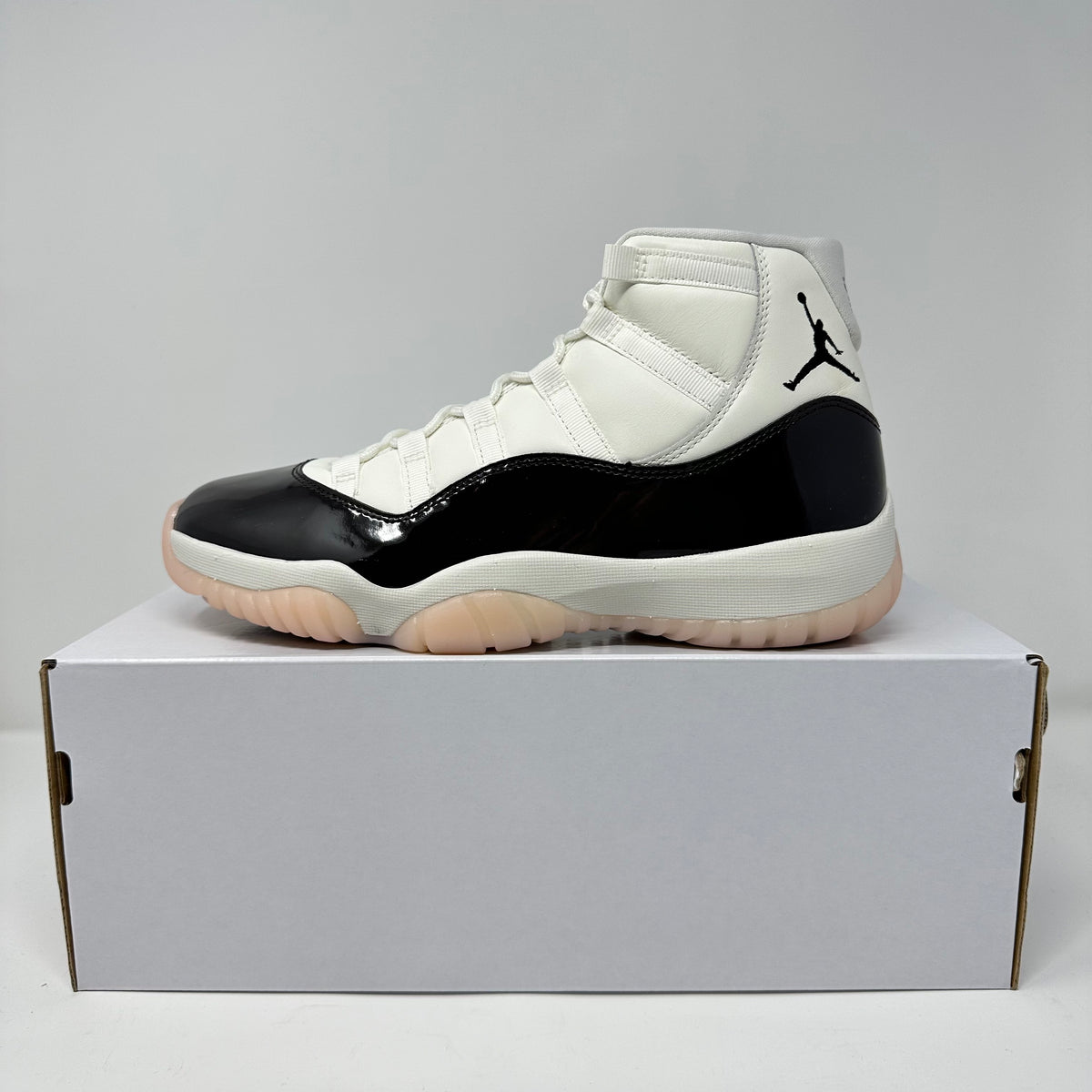 Jordan 11 Retro Neapolitan (Women's)